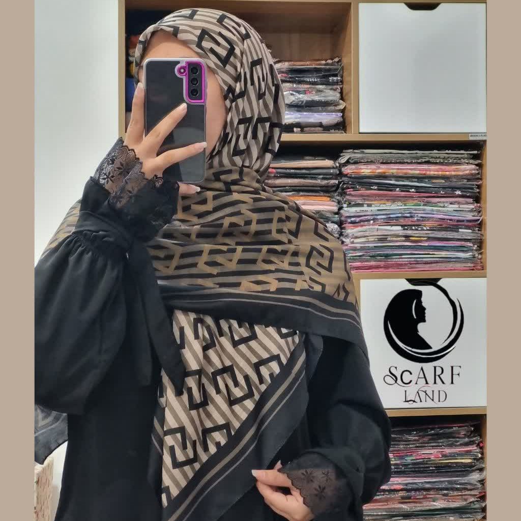روسری طرح چهار فصل از کالکشن فاخر مشکی کرم محصول ایرانی باکیفیت جنس سوپر نخ قواره 140سانتی متر ارسال به سراسر کشور 