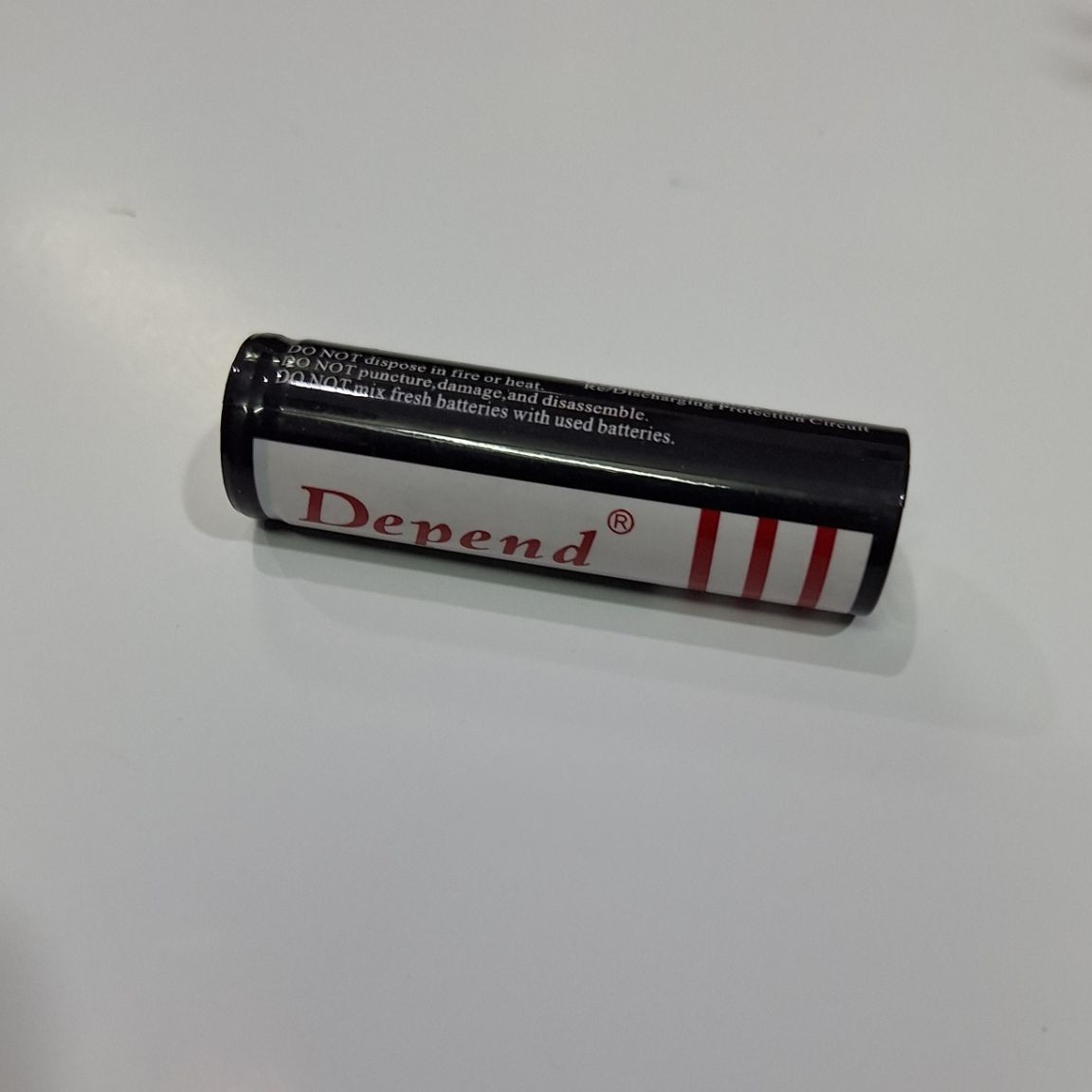 باطری قابل شارژ لیزر