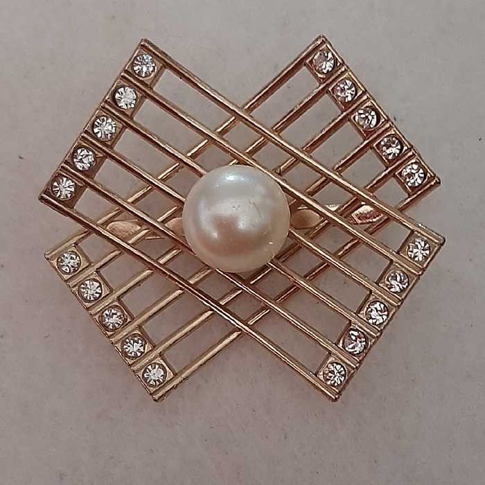 مارک فلزی کیف . نگین دار . طلایی. مروارید دار. 5 سانتی