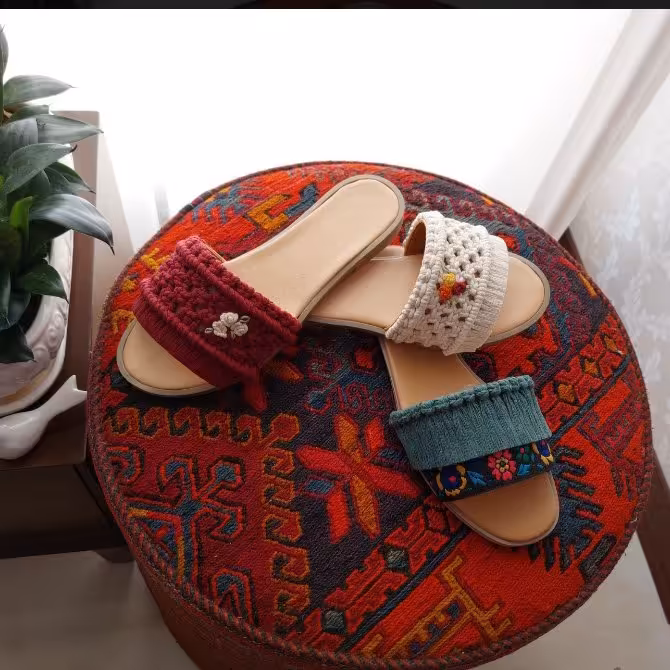 دمپایی سنتی دست دوز