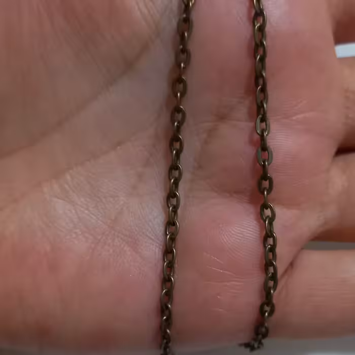 زنجیر برنزی دیپلمات سایز 0.8 بصورت یک متری یا بیشتر به فروش میرسد