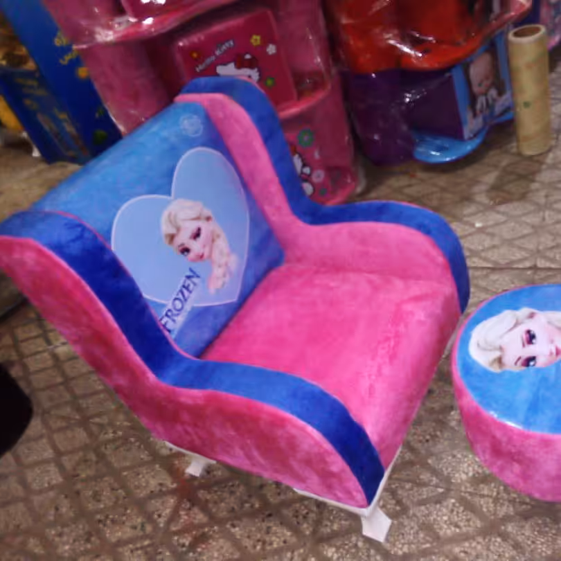 مبل کودک پایه دار در طرح السا