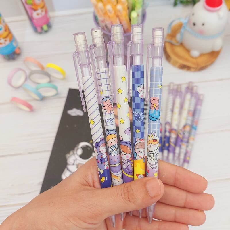 اتود فانتزی طرح فضانورد