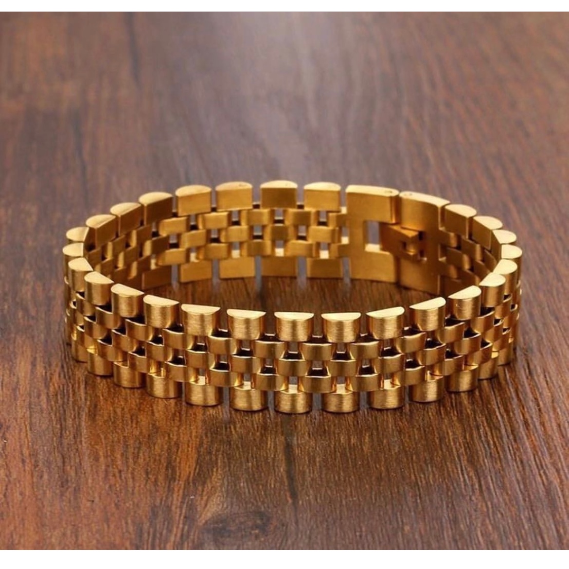 دستبند رولکس طلایی  با حک رولکس روی قفل 