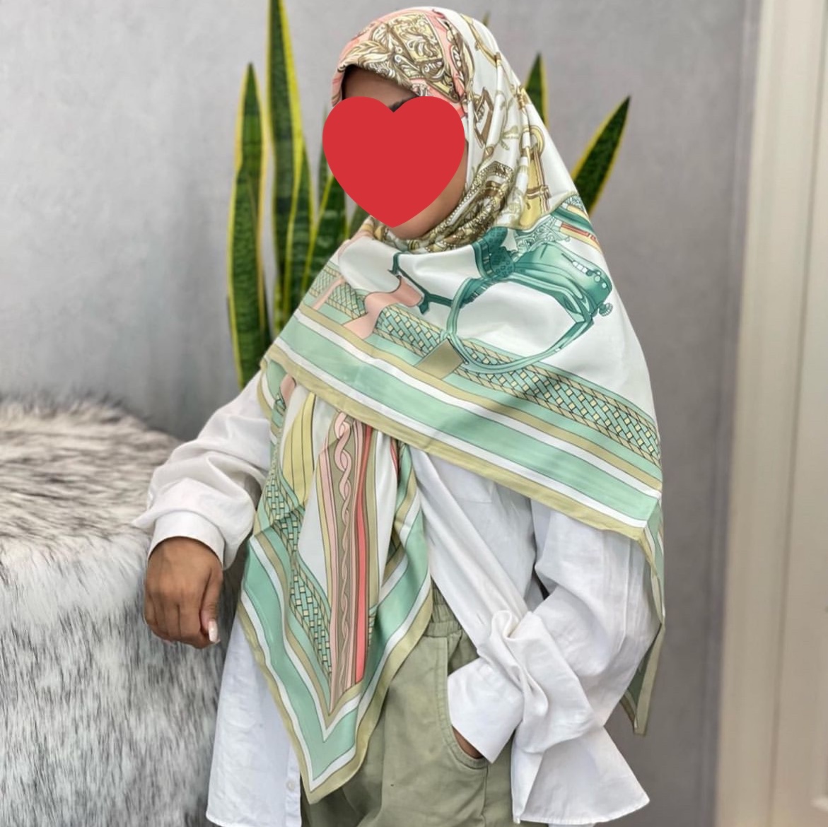 روسری ابریشم توییل سبز پرفروش شارژ شد