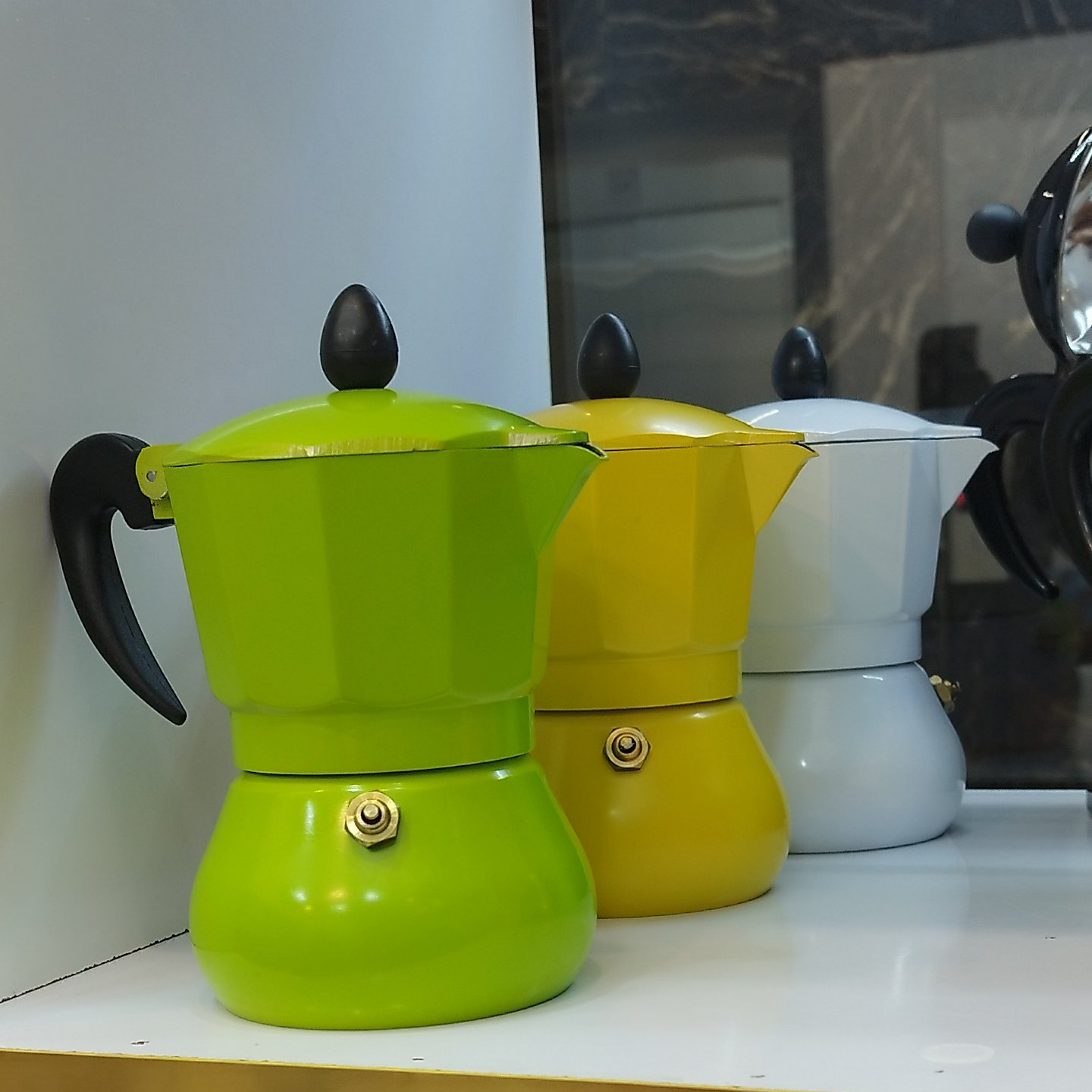 موکاپات سه کاپ