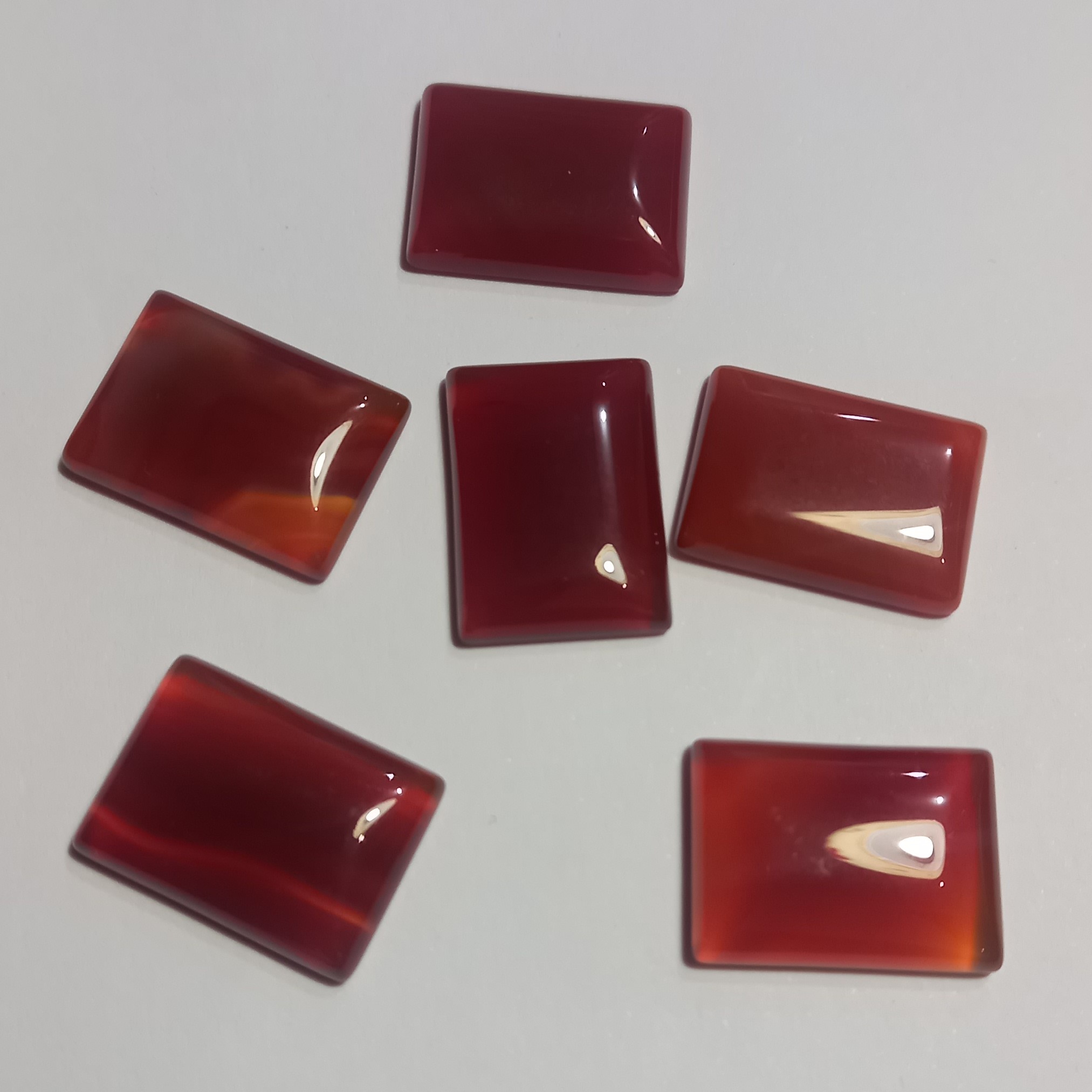 سنگ عقیق سرخ معدتی خراسانی،بسیار آبدار و رگه دار