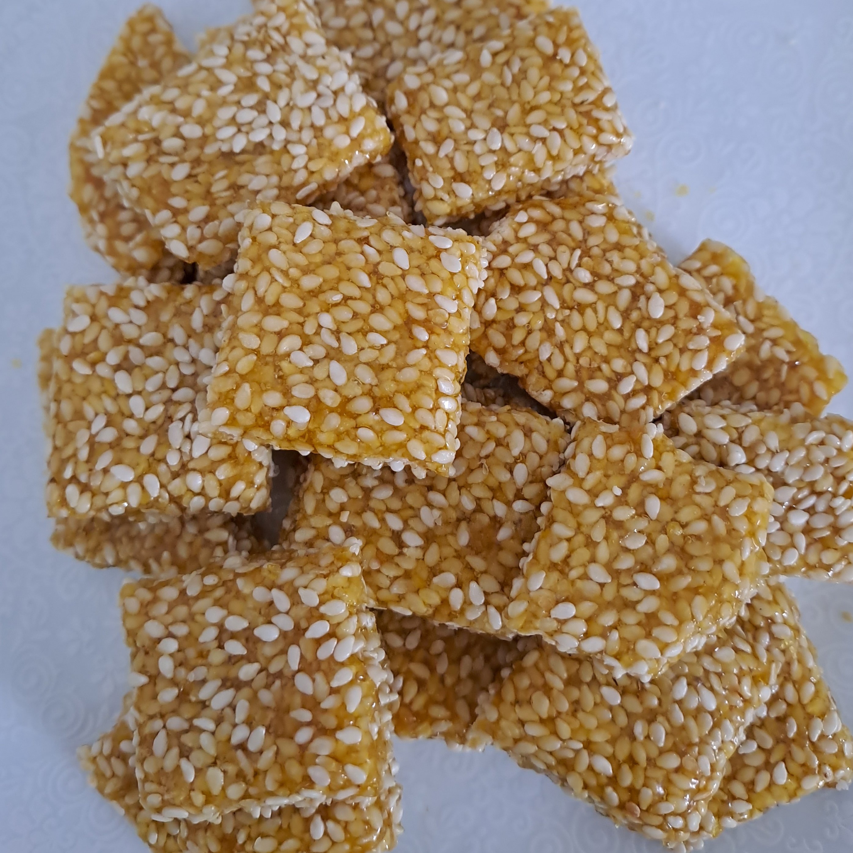 سوهان کنجدی ترد و خوشمزه 250 گرمی