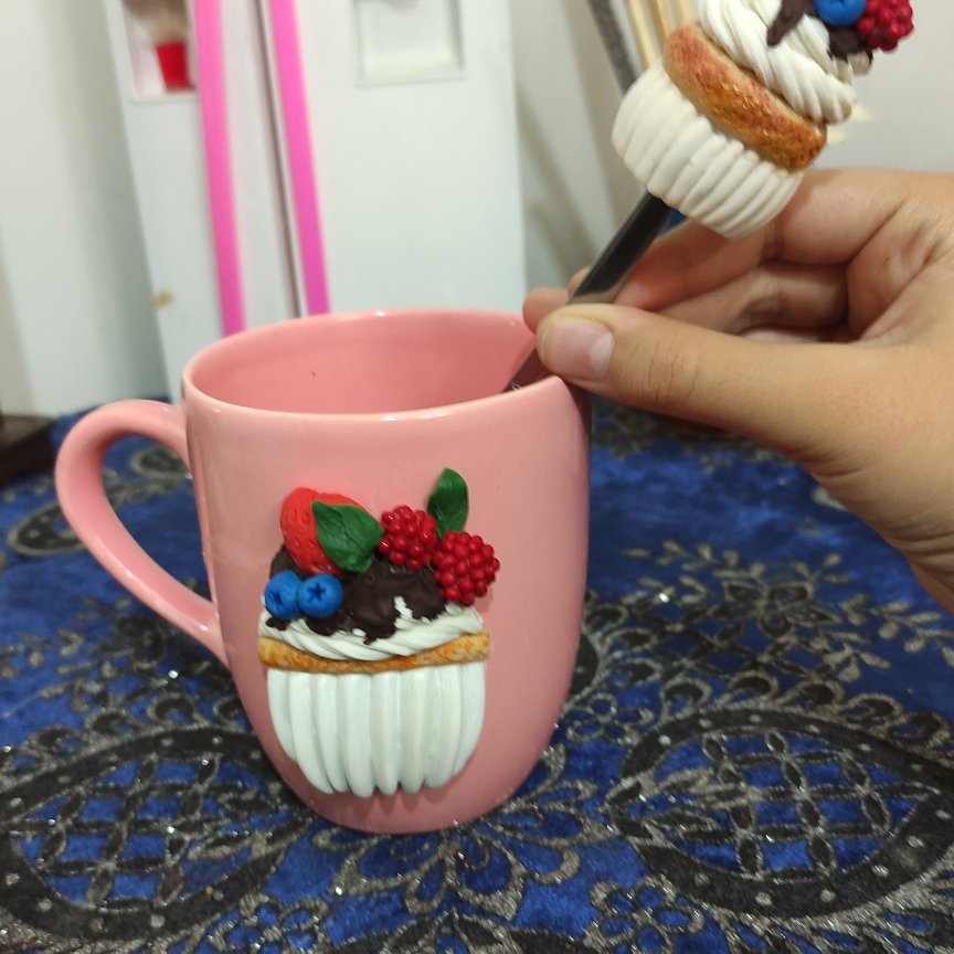 ماگ طرح کاپ کیک خمیری جنس سرامیکی قد12 سانتی متر 