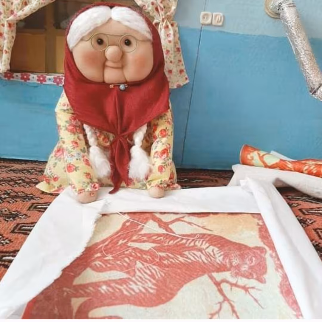 عروسک پرفروش پیرزن نوستالژی 35 سانتی 