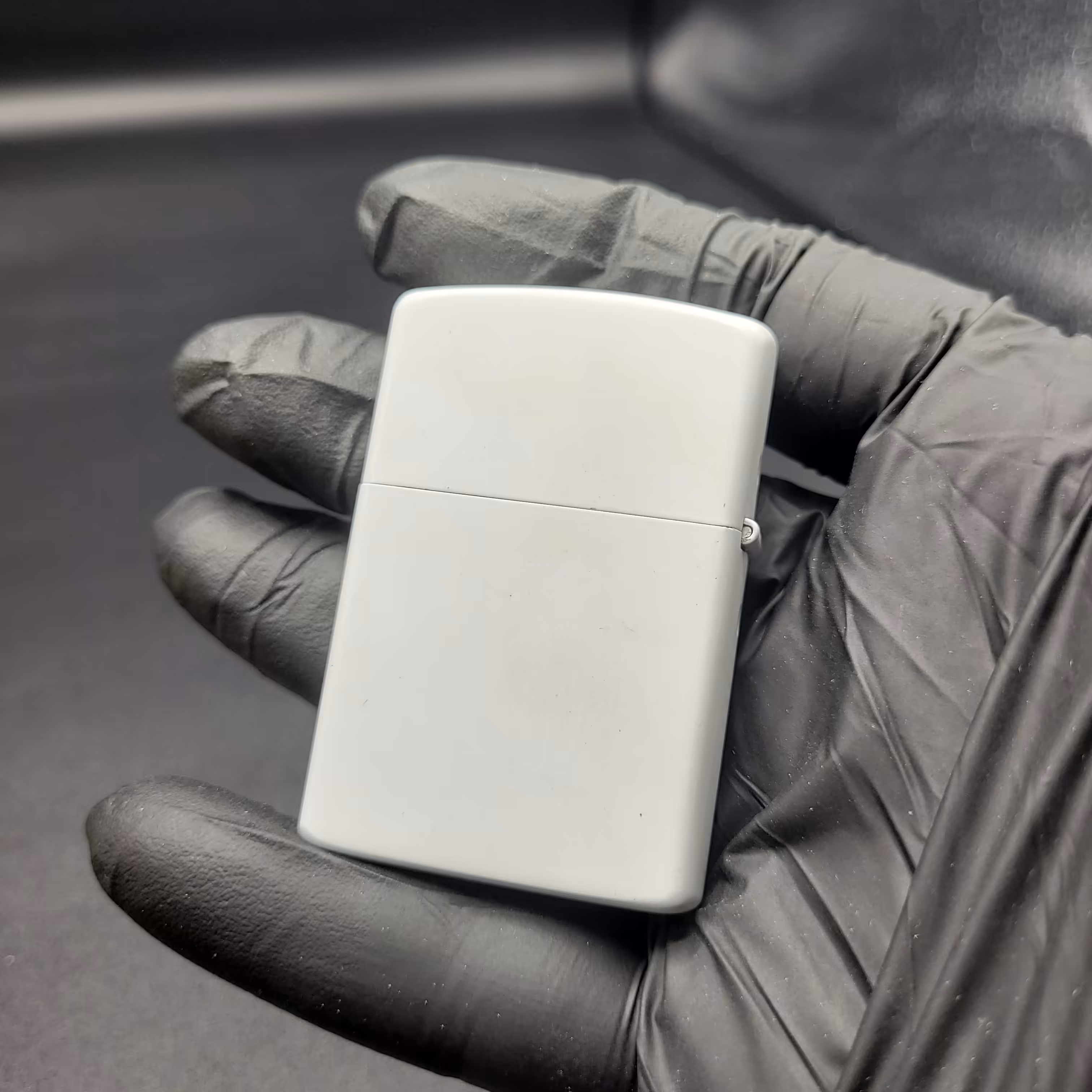 فندک بنزینی سفید ساده برند زورو