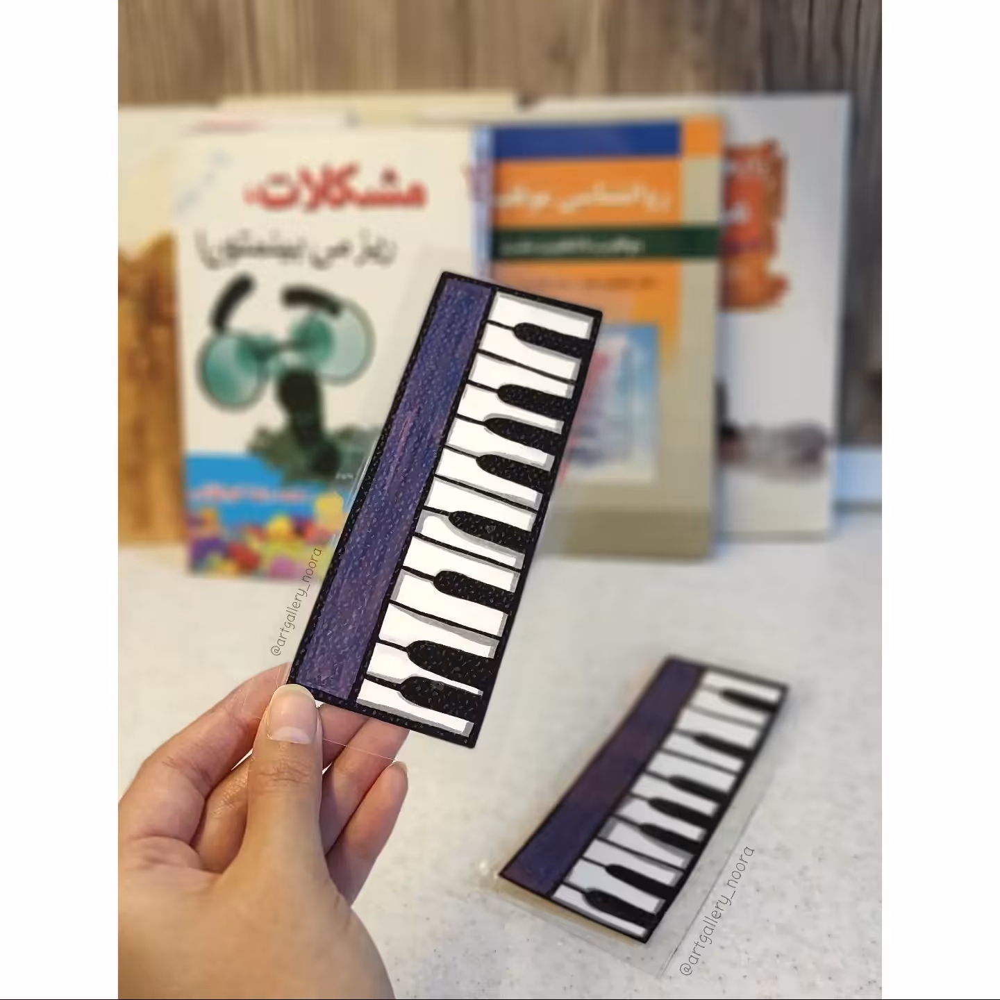 بوکمارک (نشانگر صفحه کتاب) طرح پیانو