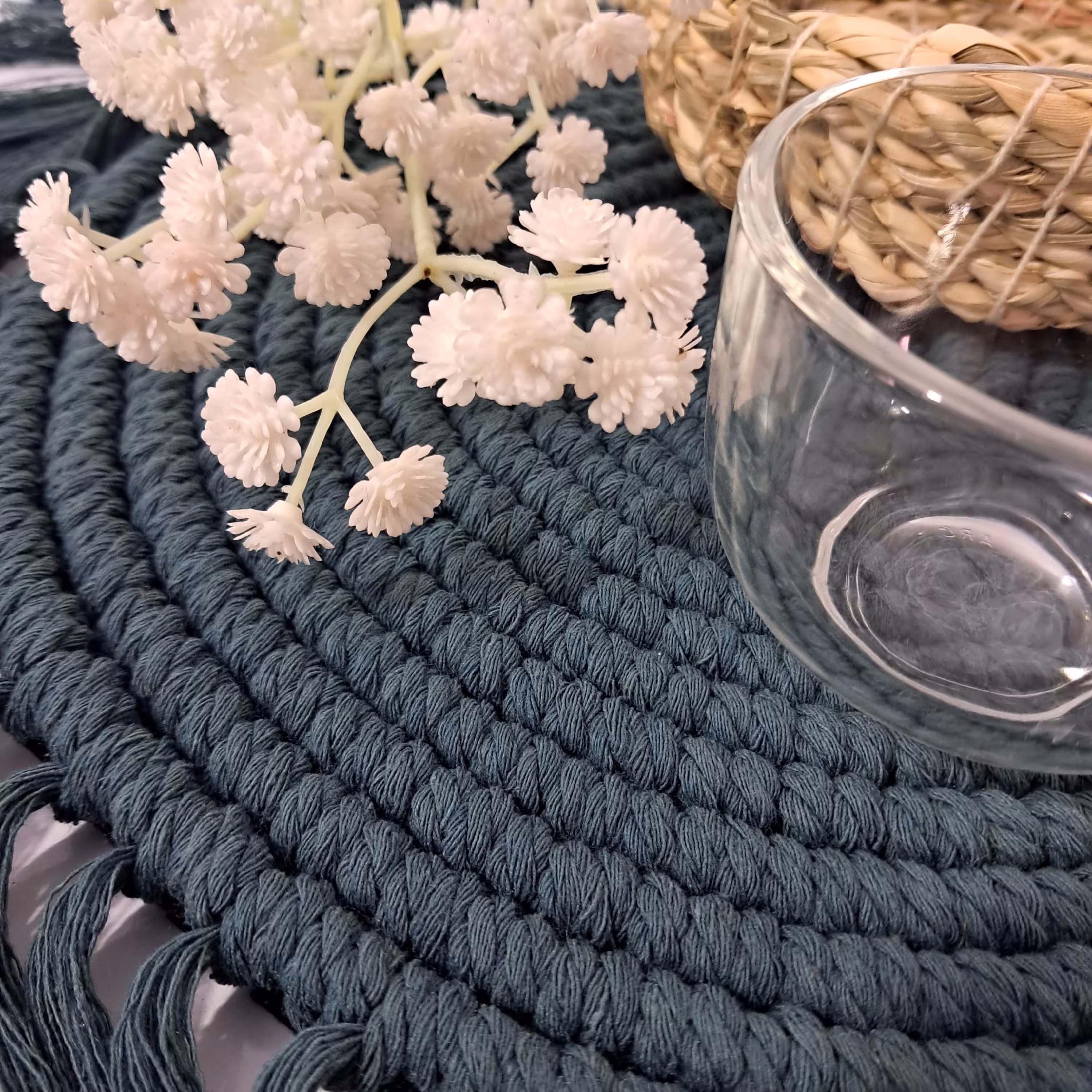 زیر بشقابی مکرومه زیبا