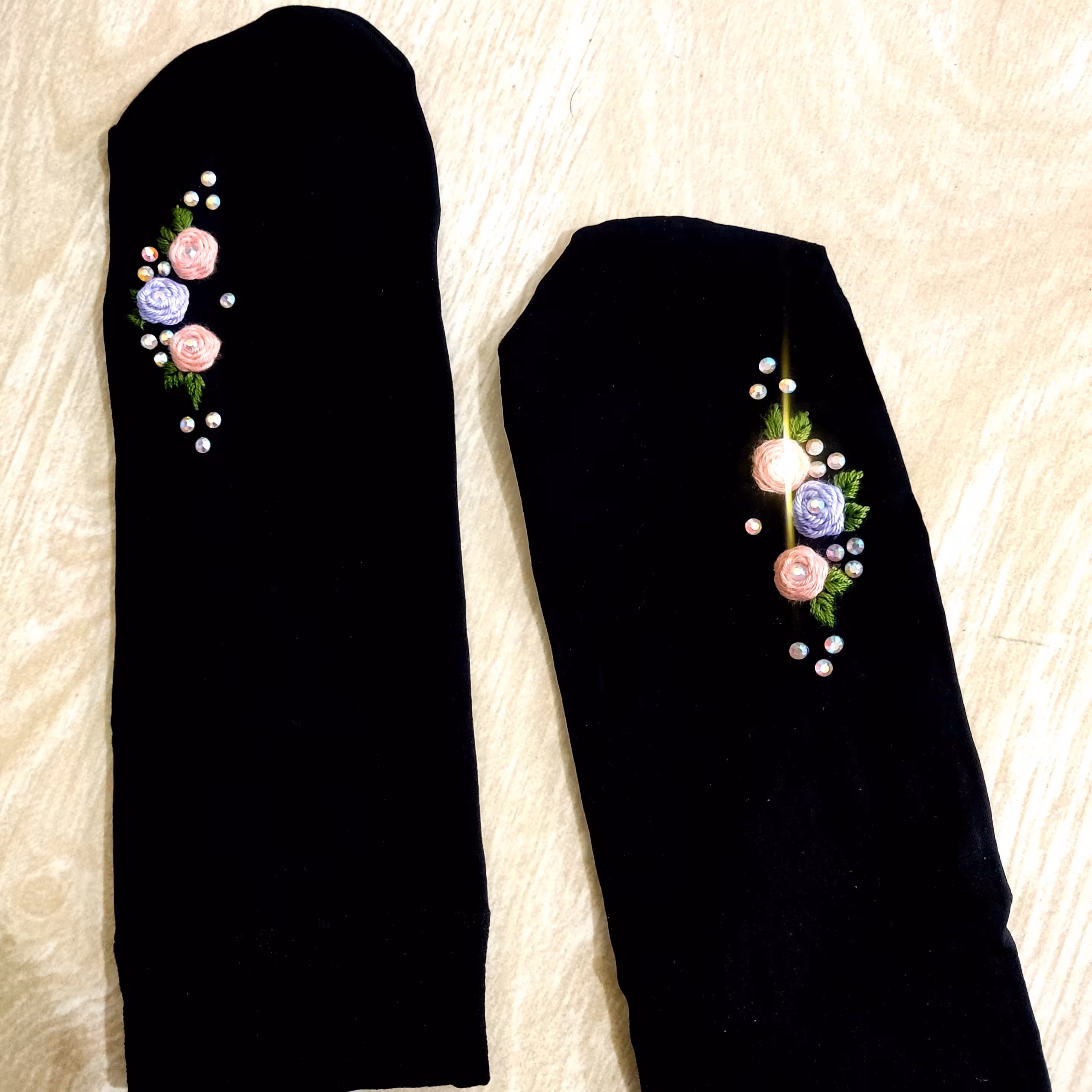 جوراب پریزن گلدوزی با نگین طرح 7