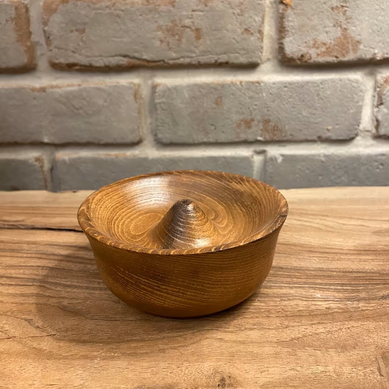 جا عودی خراطی  از چوب یک تیکه  و زیبای راش سوپر   ارتفاع 5 و قطر  11