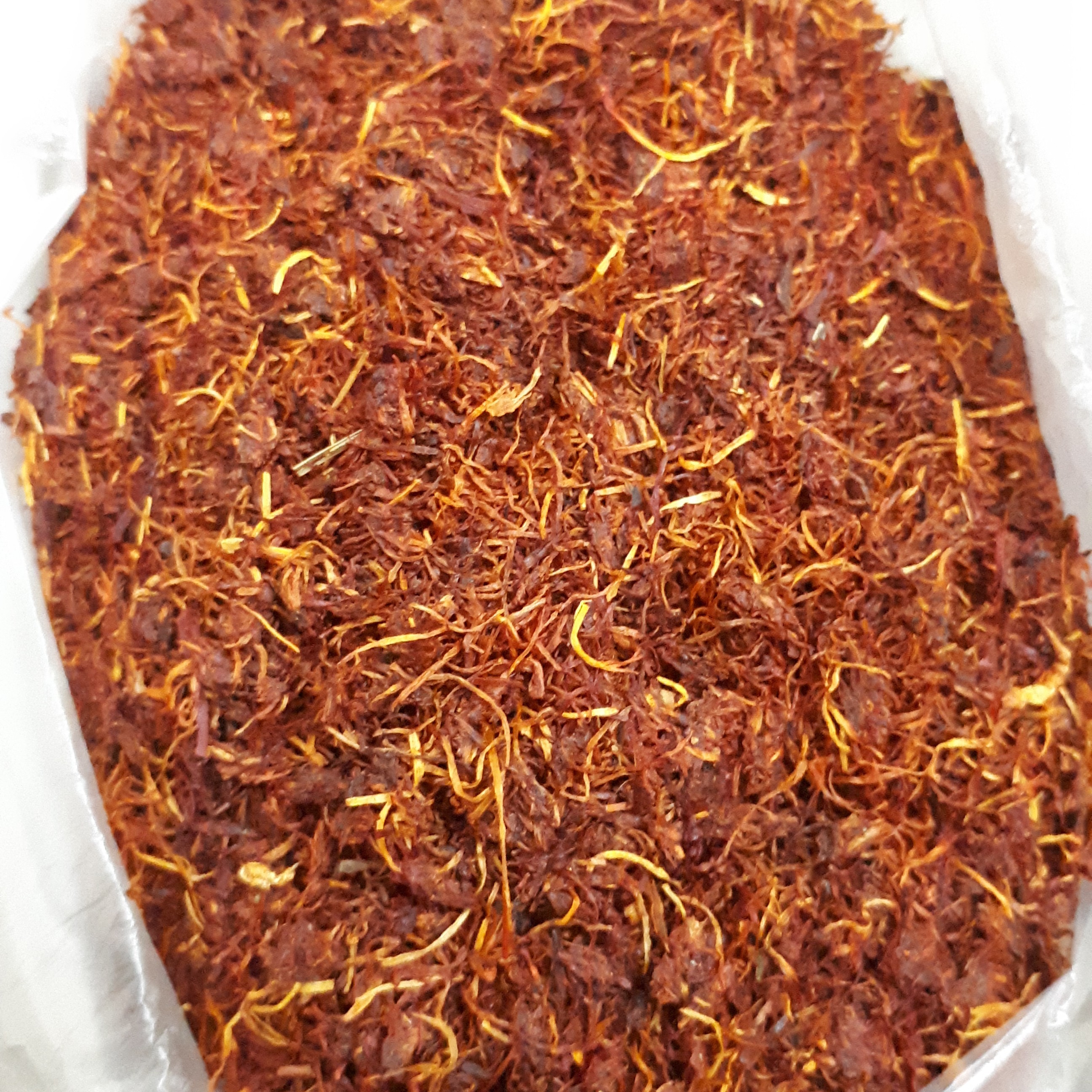 زعفران + ریشه ،1 مثقالی،مناسب برای مخلوط کردن با زعفران سرگل برای مصارف خانگی  