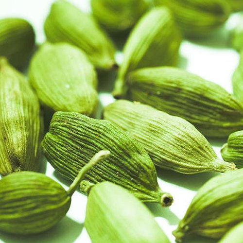 هل سبز اکبر درجه 1  40گرمی وبسیار درشت با عطر فوق العاده