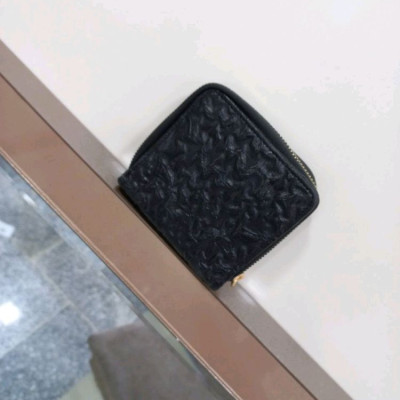 کیف پول و جاکارتی