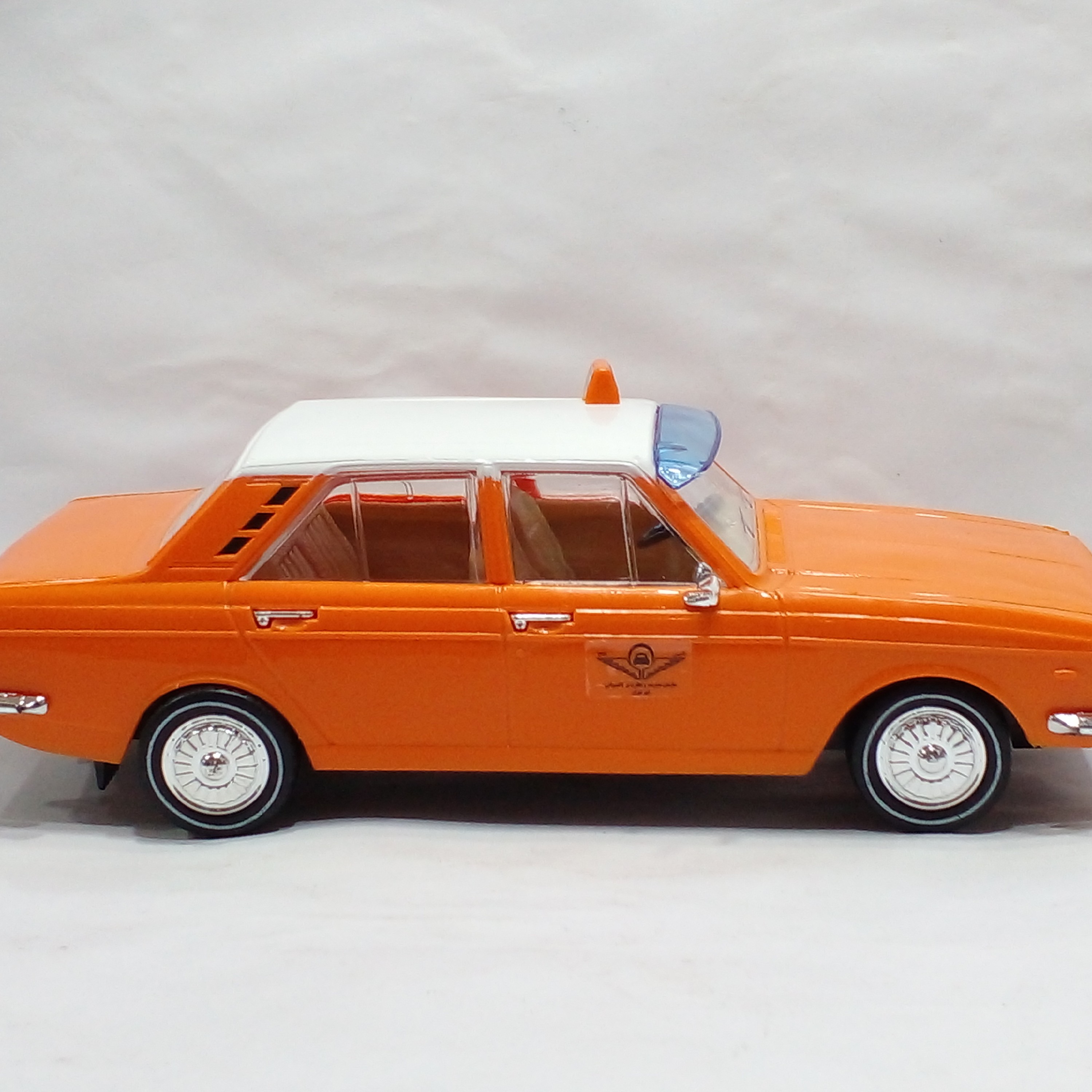 ماشین اسباب بازی کلاسیک پیکان