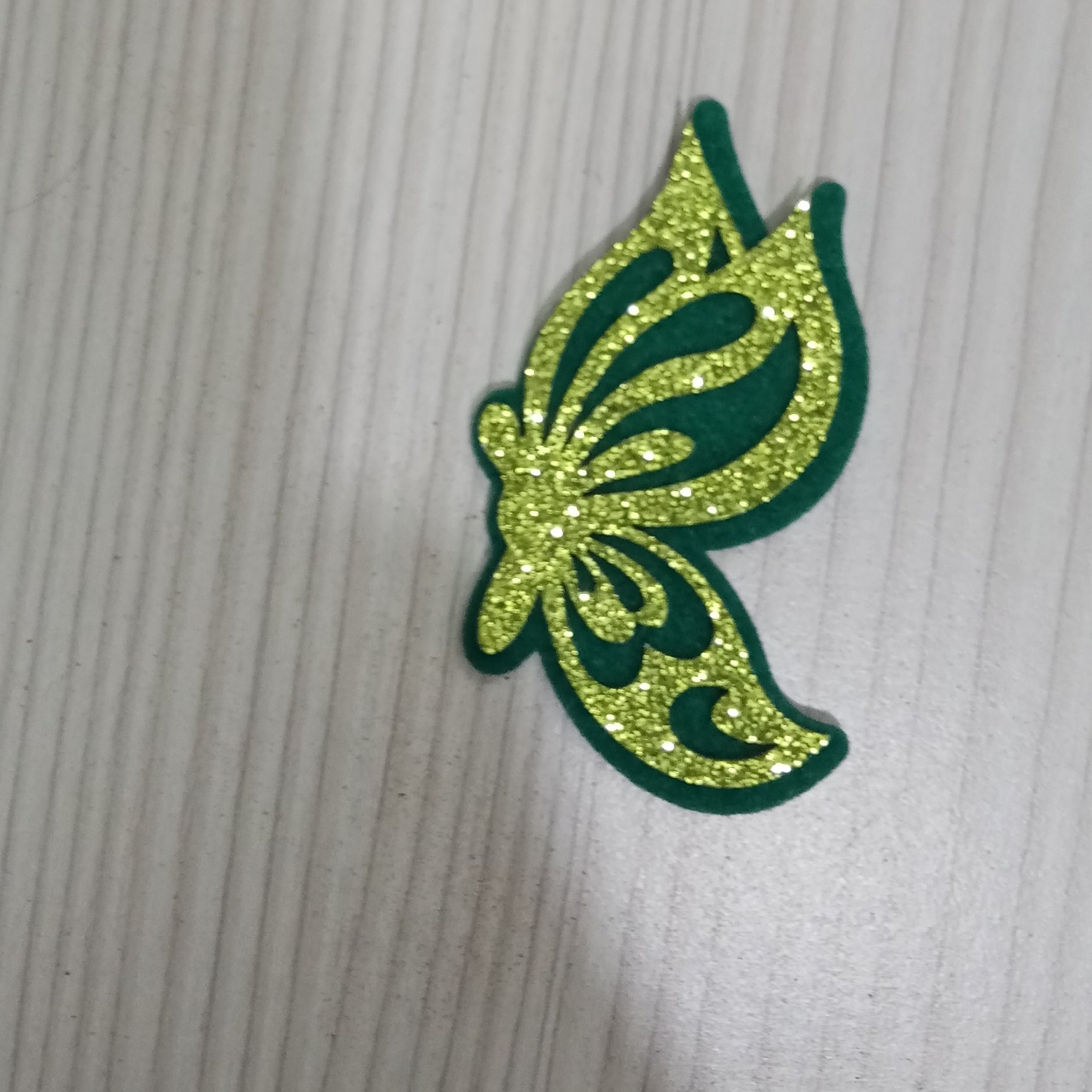 پروانه نیمرخ  5.5 سانت بسته 5 عددی