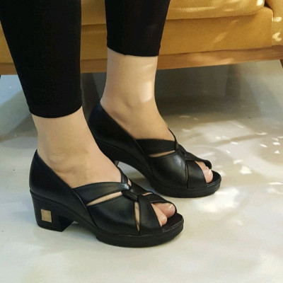 کفش شیک آیناز