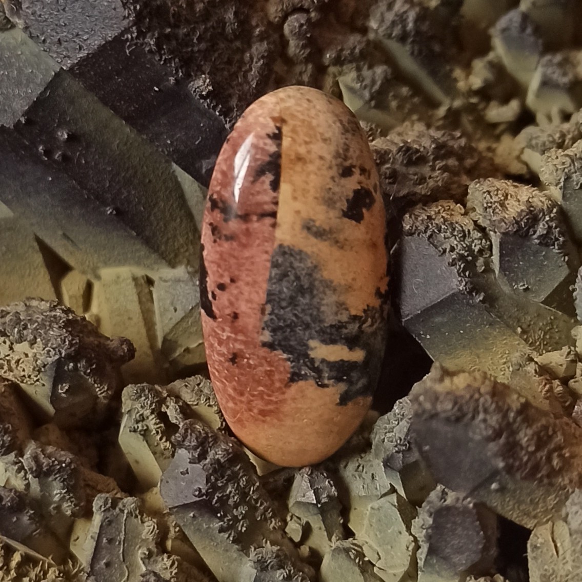 نگین سنگ جاسپر  منظره (پیکچرز) کد 379