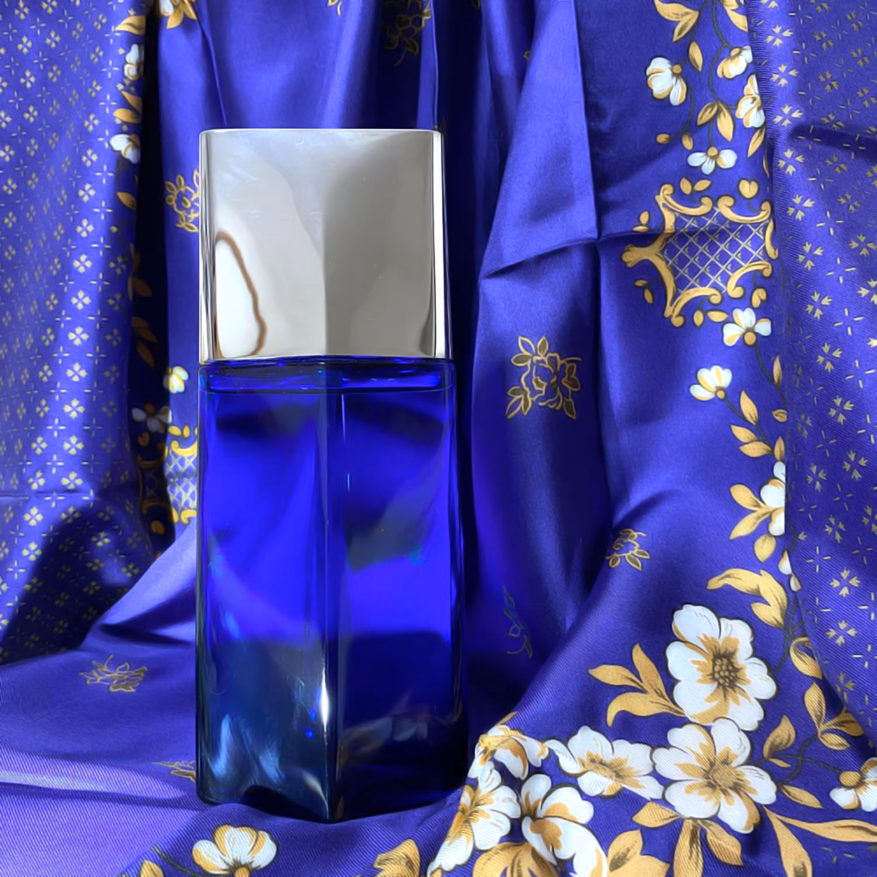 عطر ممتاز ایسی میاکی بلو با حجم 10 میل - Issey Miyake LEau Bleue
