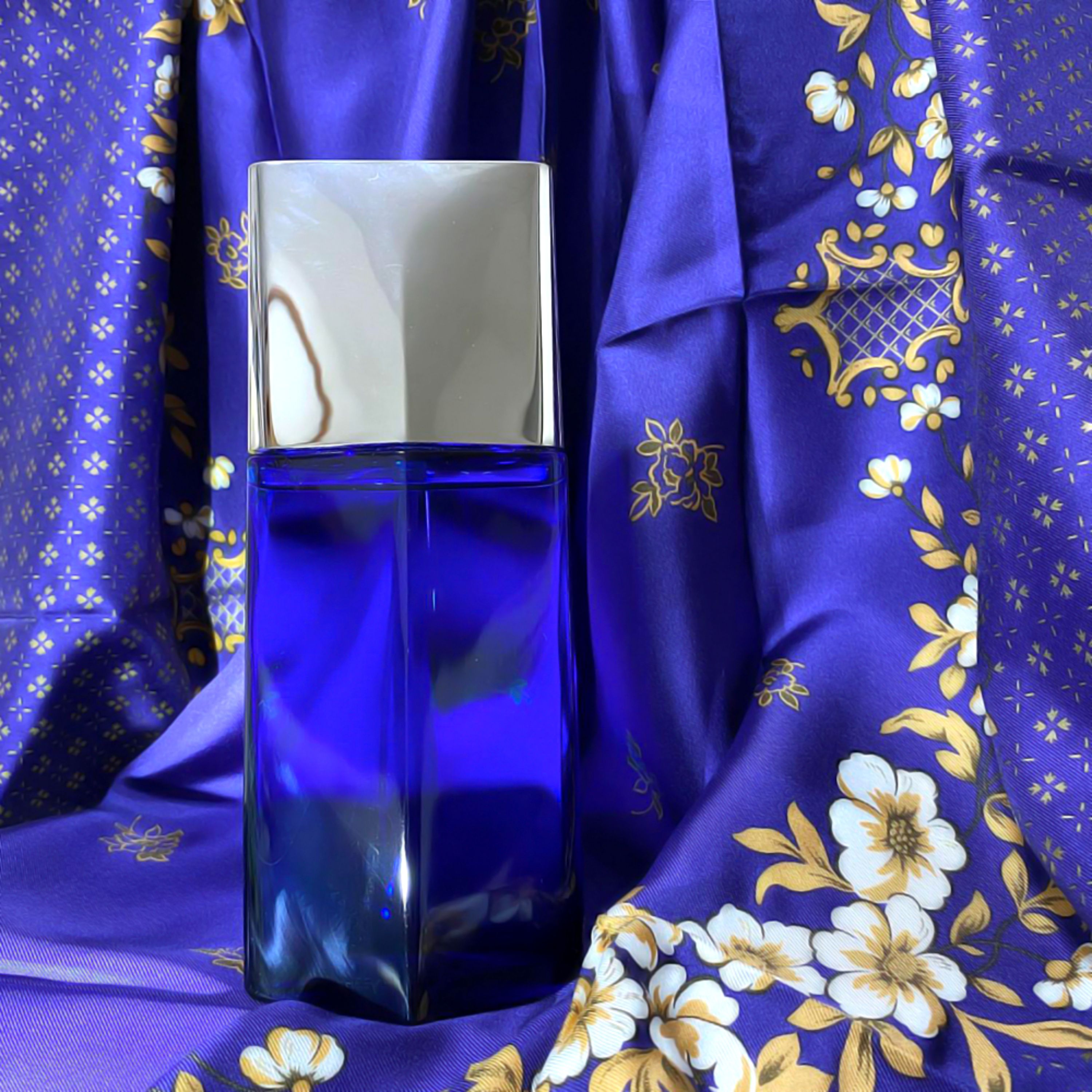 عطر ممتاز ایسی میاکی بلو با حجم 10 میل - Issey Miyake LEau Bleue