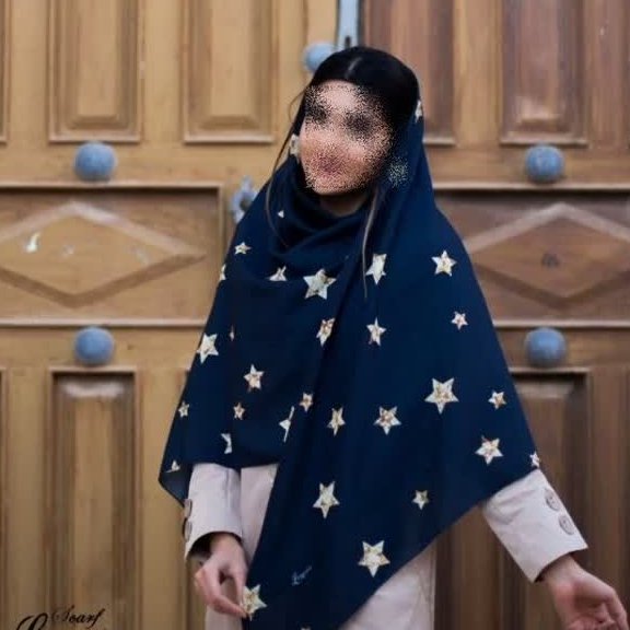 روسری کد 217،جنس نخ کره بسیار با کیفیت نرم ولطیف با ایستایی خیلی خوب مناسب پاییز وزمستان 