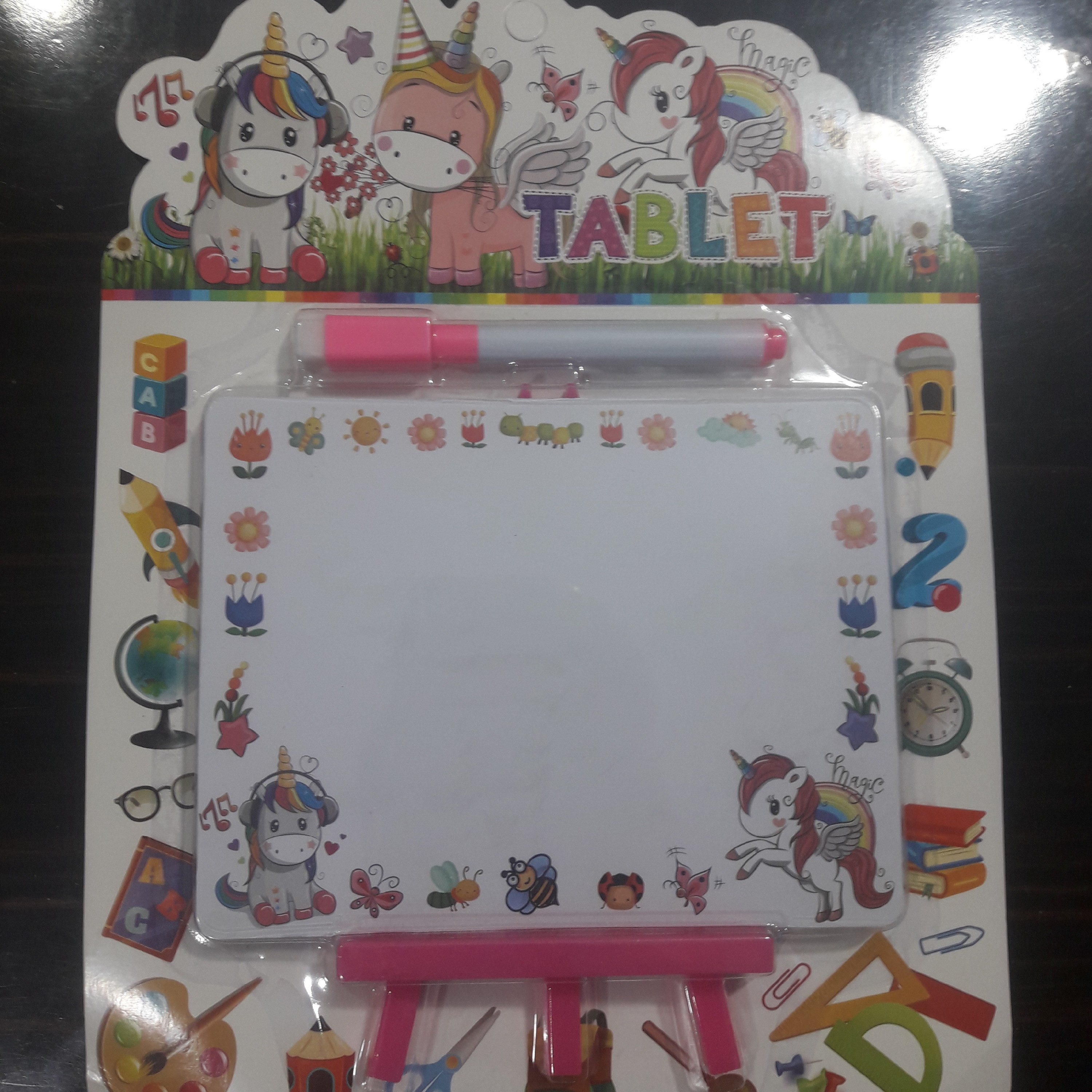 وایت برد کودکانه همراه با ماژیک و پاکن مخصوص