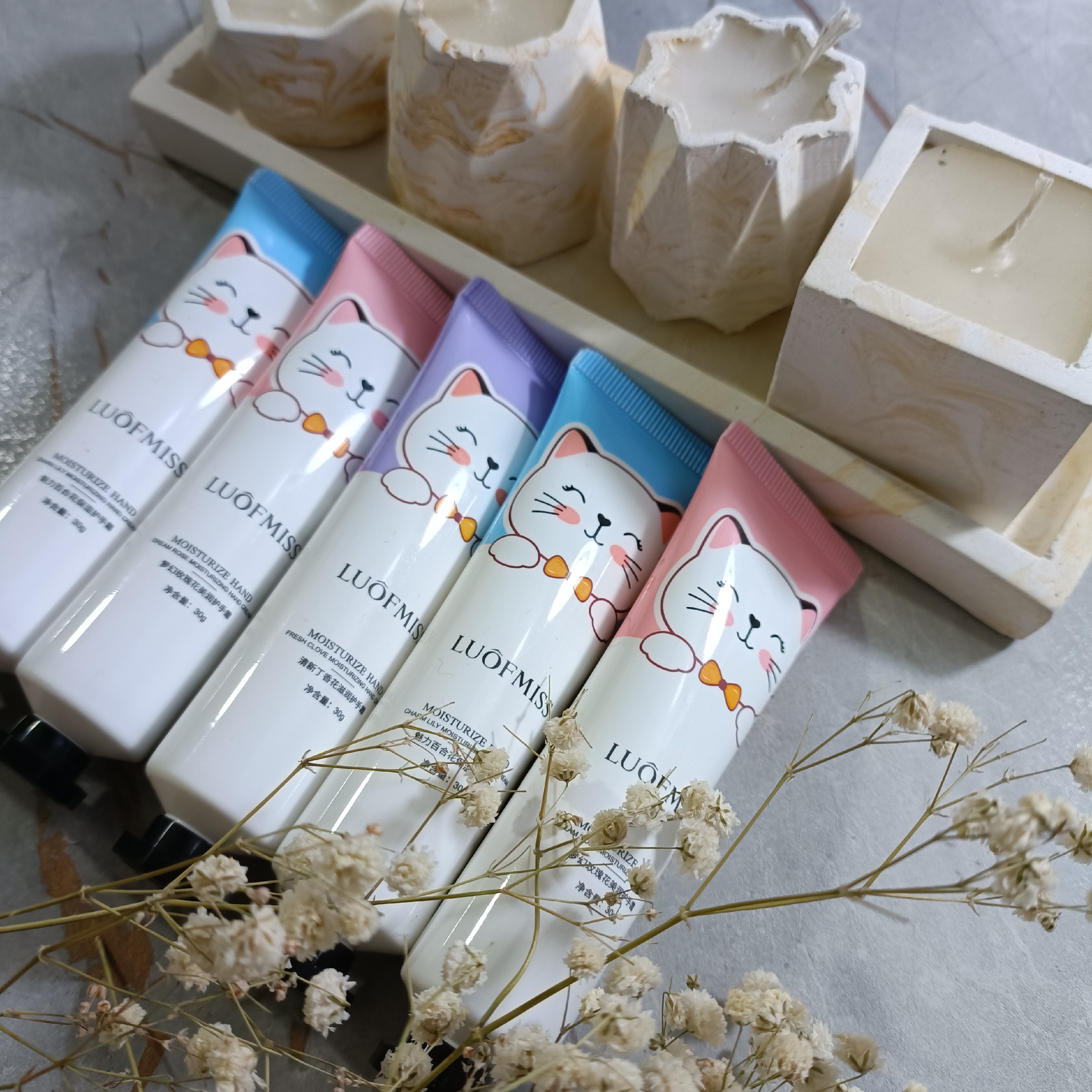 کرم مرطوب کننده دست و صورت کیفی پیشی 