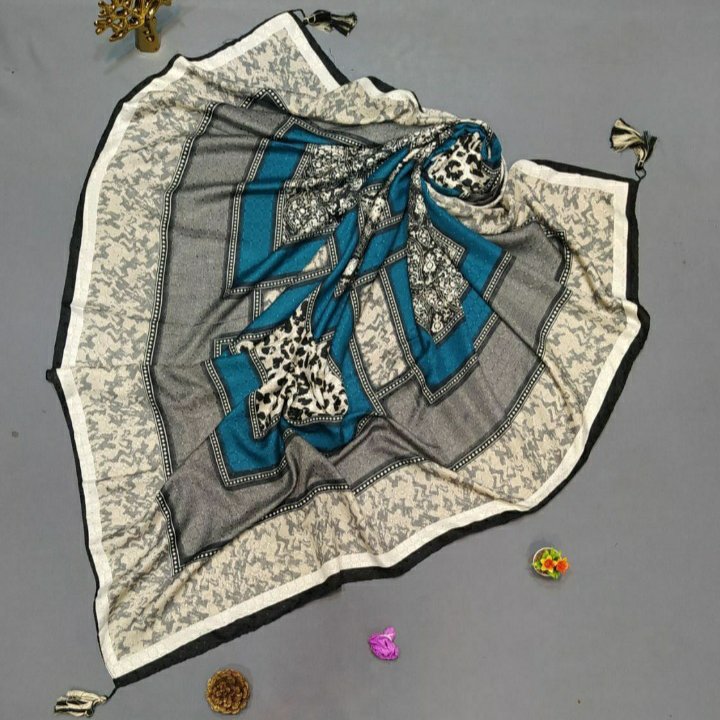 روسری قواره 140 منگوله دار در سه رنگ