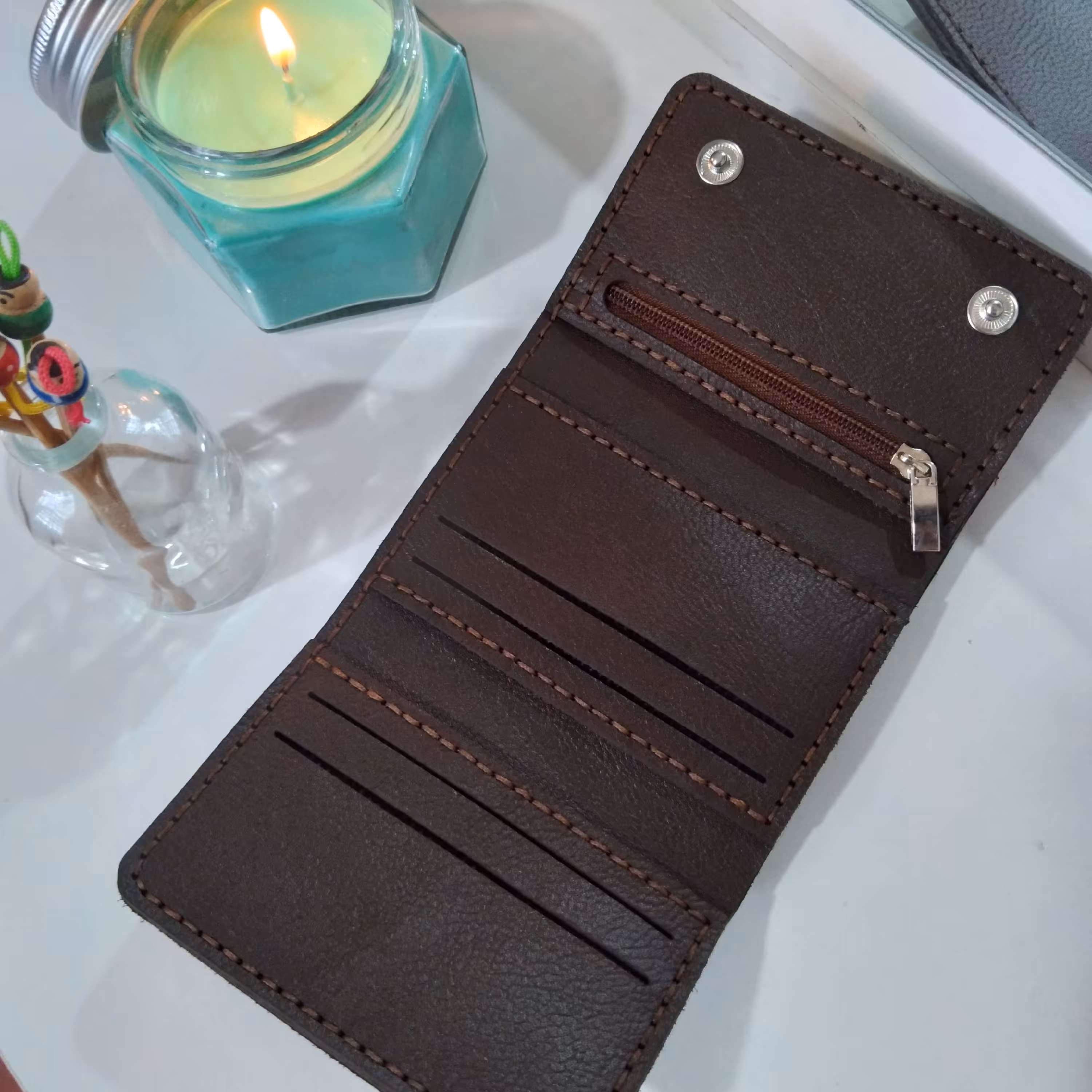 کیف پول چرم بسیار زیبا و خوش دوز و شیک