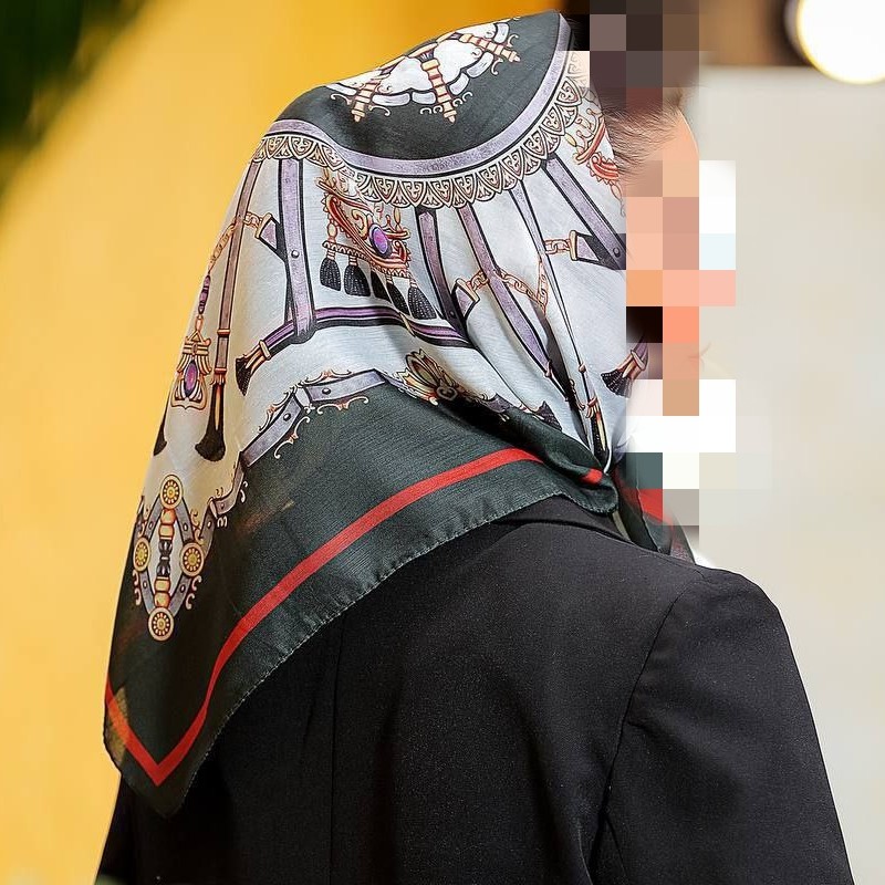 مینی اسکارف نخی طرحدار جذاب