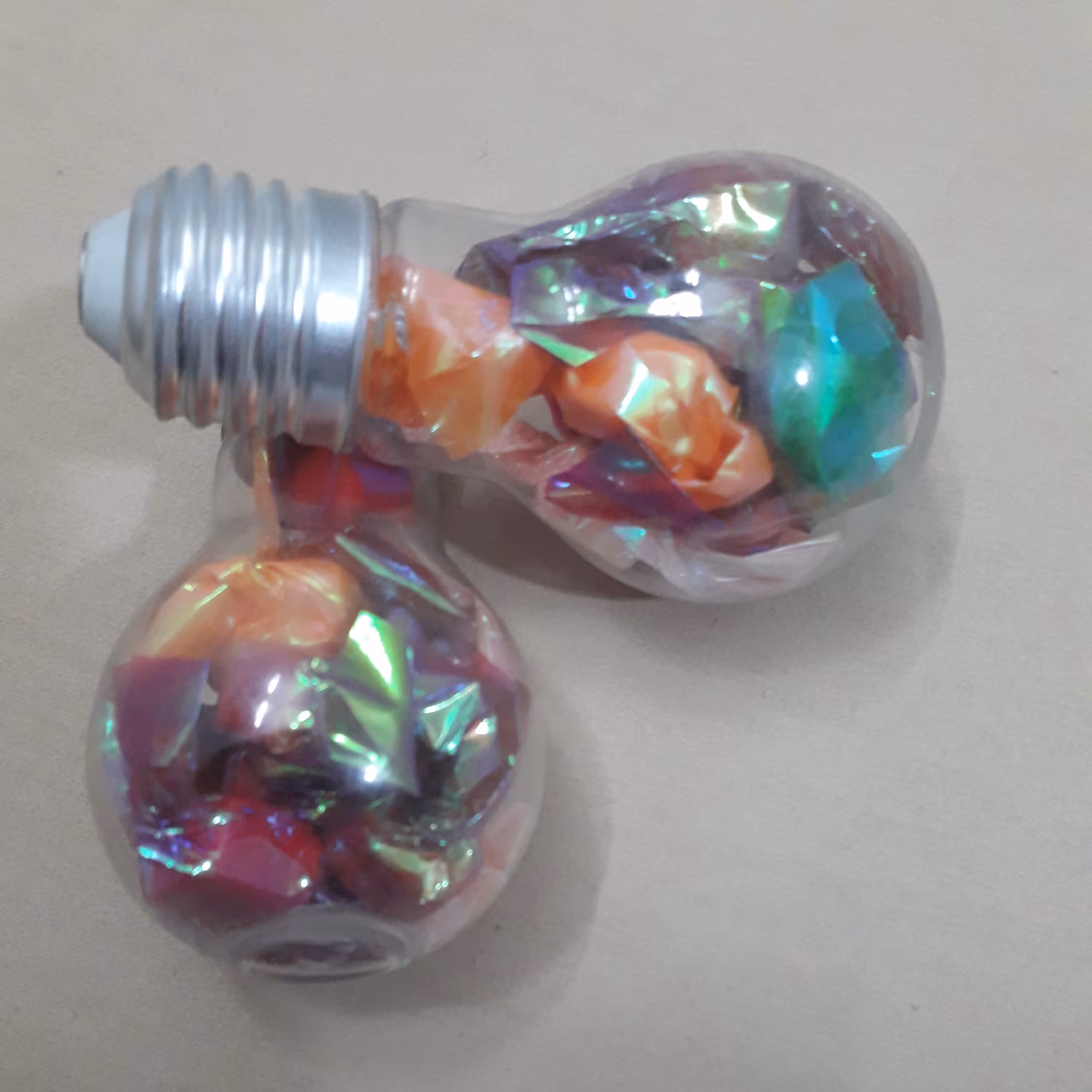 پاکن فاتزی شکلات پیچ شده مدل لامپ