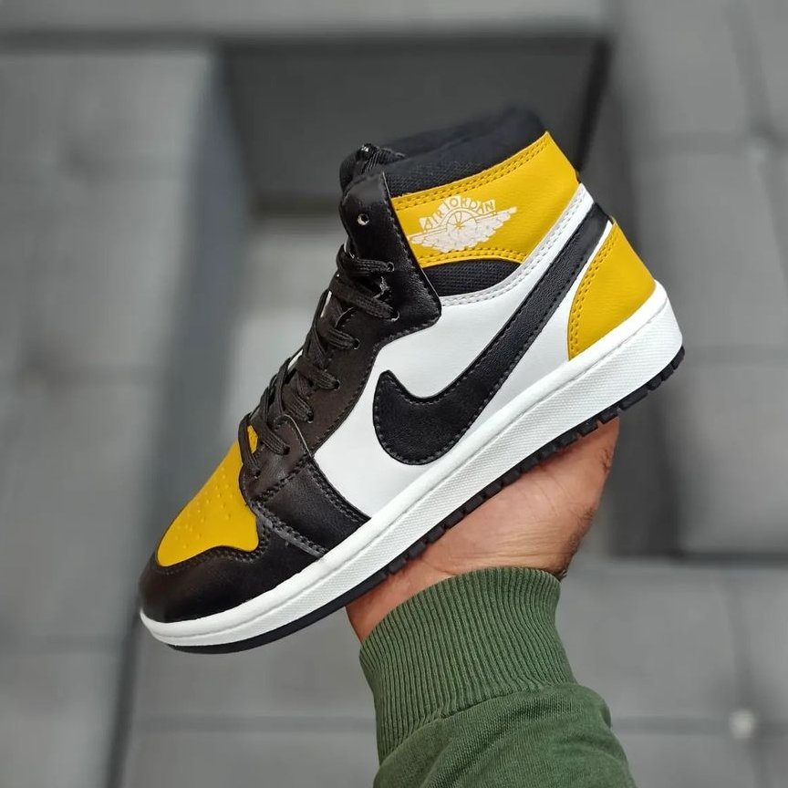 نایک جردن زرد