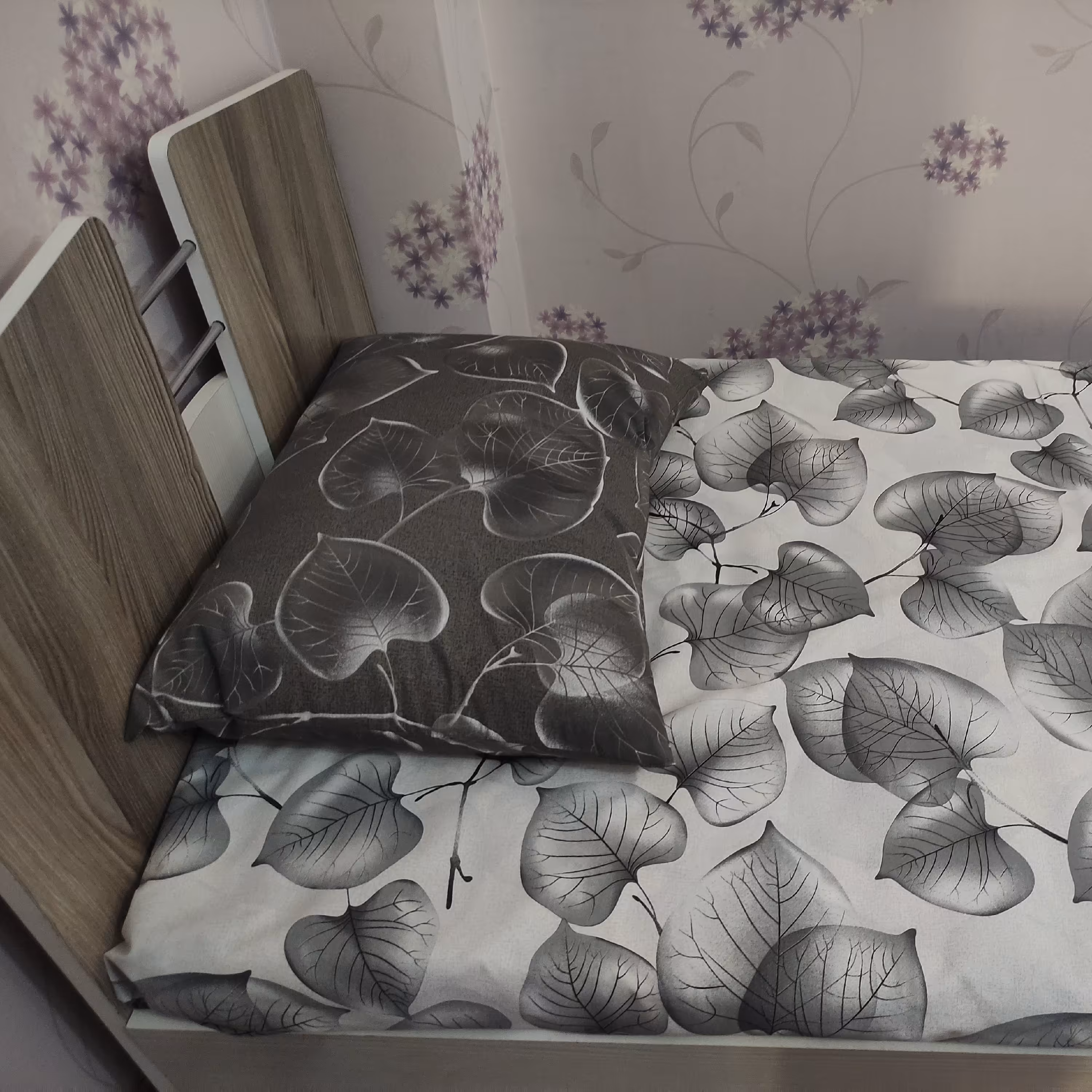 سرویس ملحفه مدل برگ ترکیبی کد T1 دو نفره 3تکه