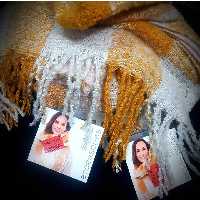 شال سر یا گردنی زرد رنگ