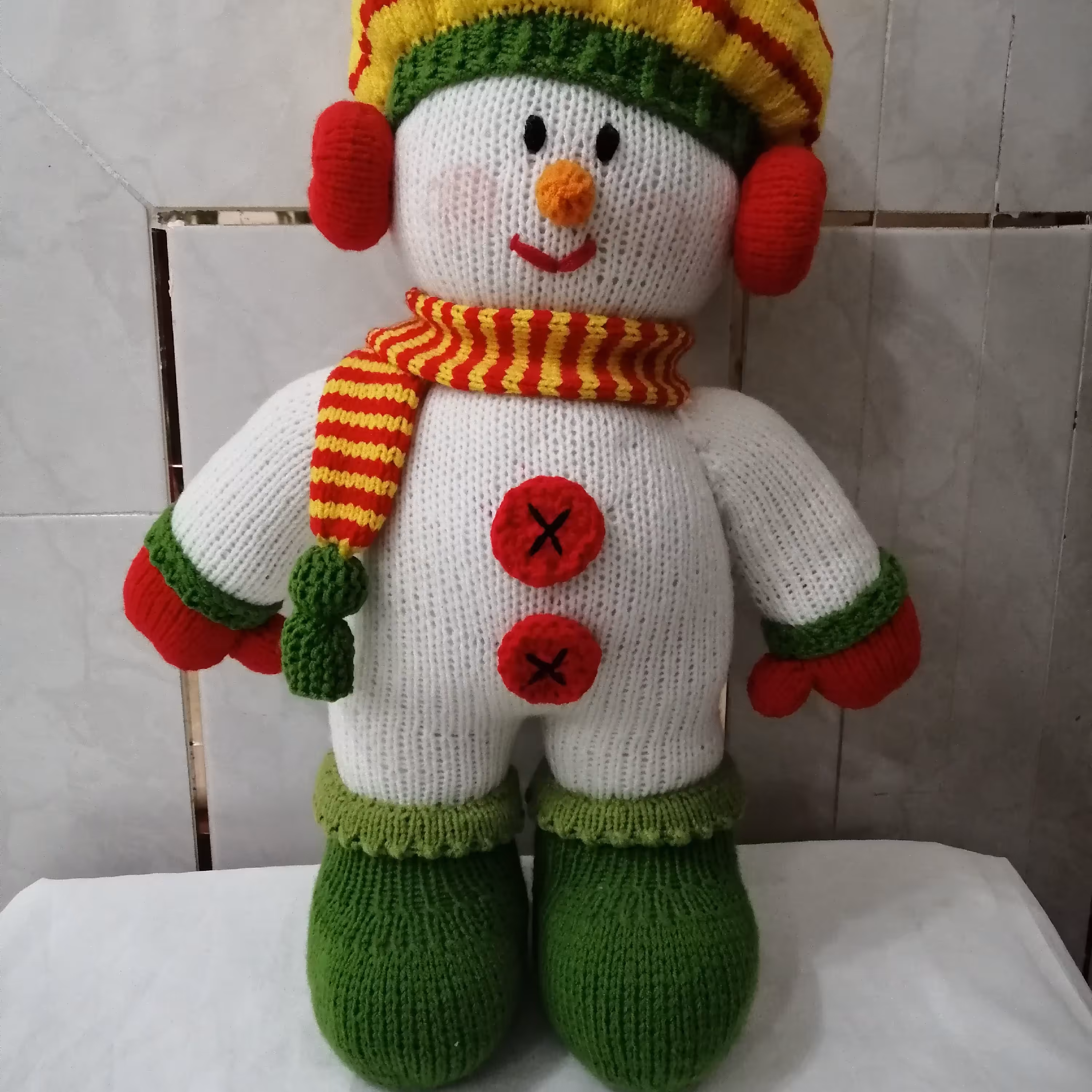 عروسک دستباف ادم برفی