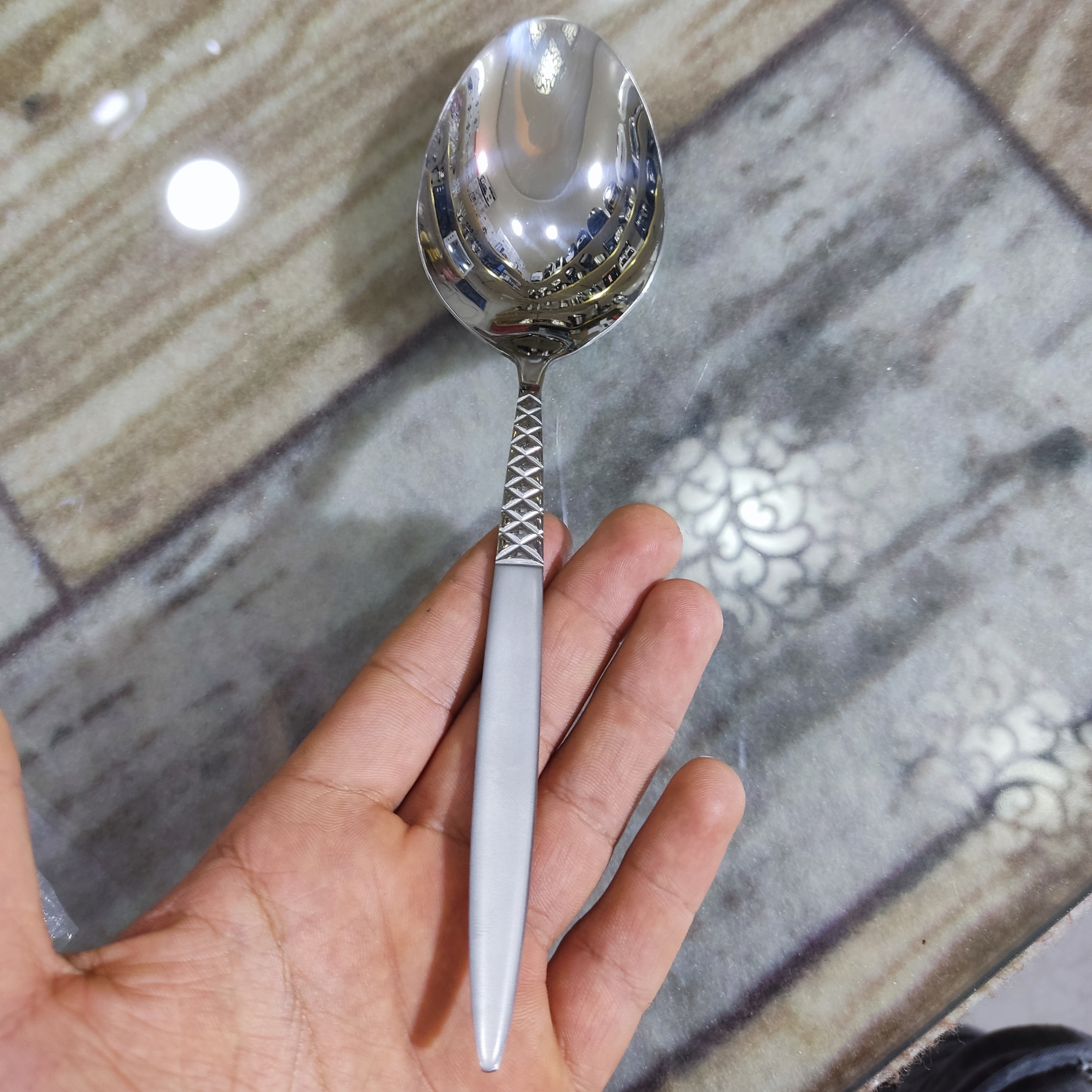 قاشق و چنگال یونیک فله طرح ولز