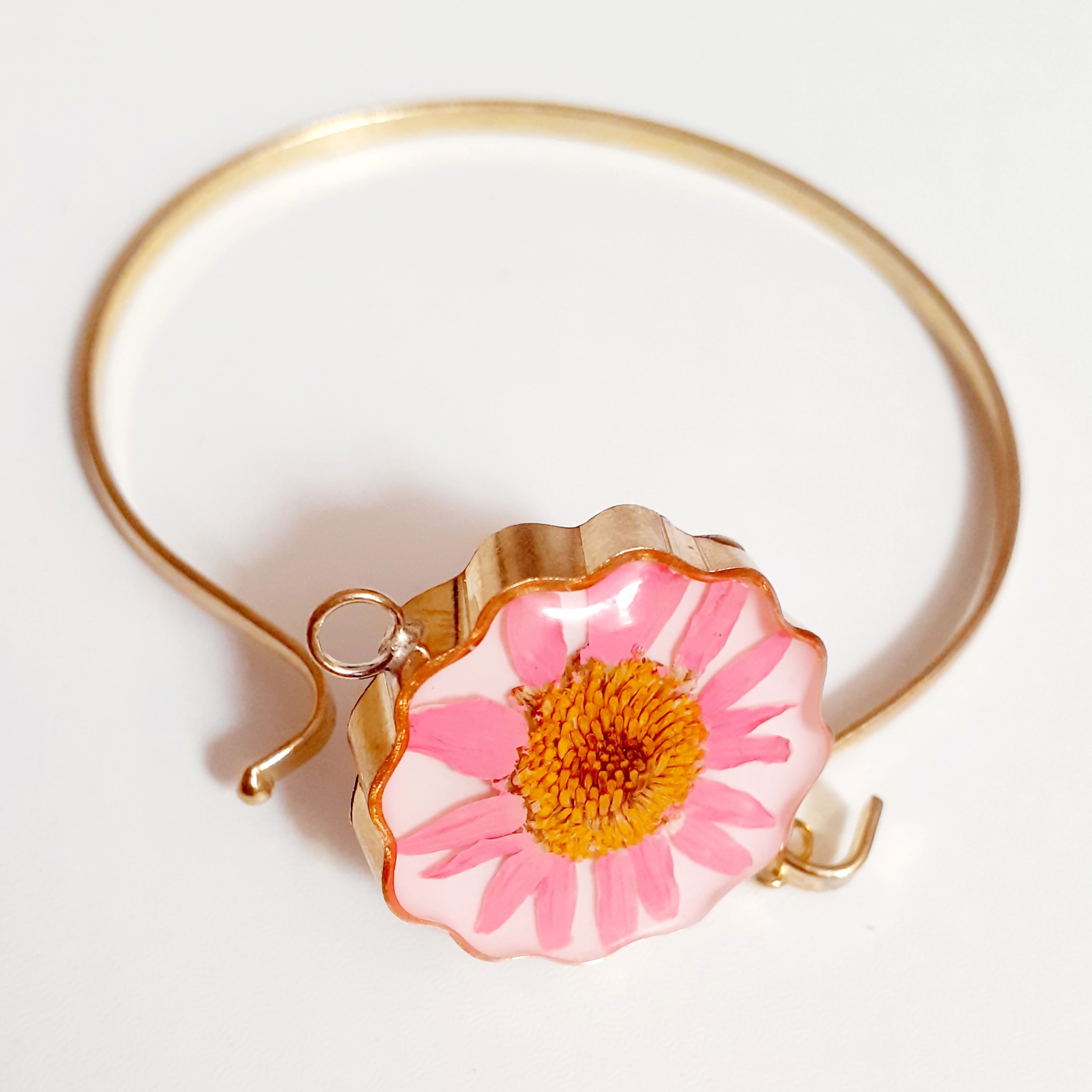 دستبند بابونه صورتی رزینی