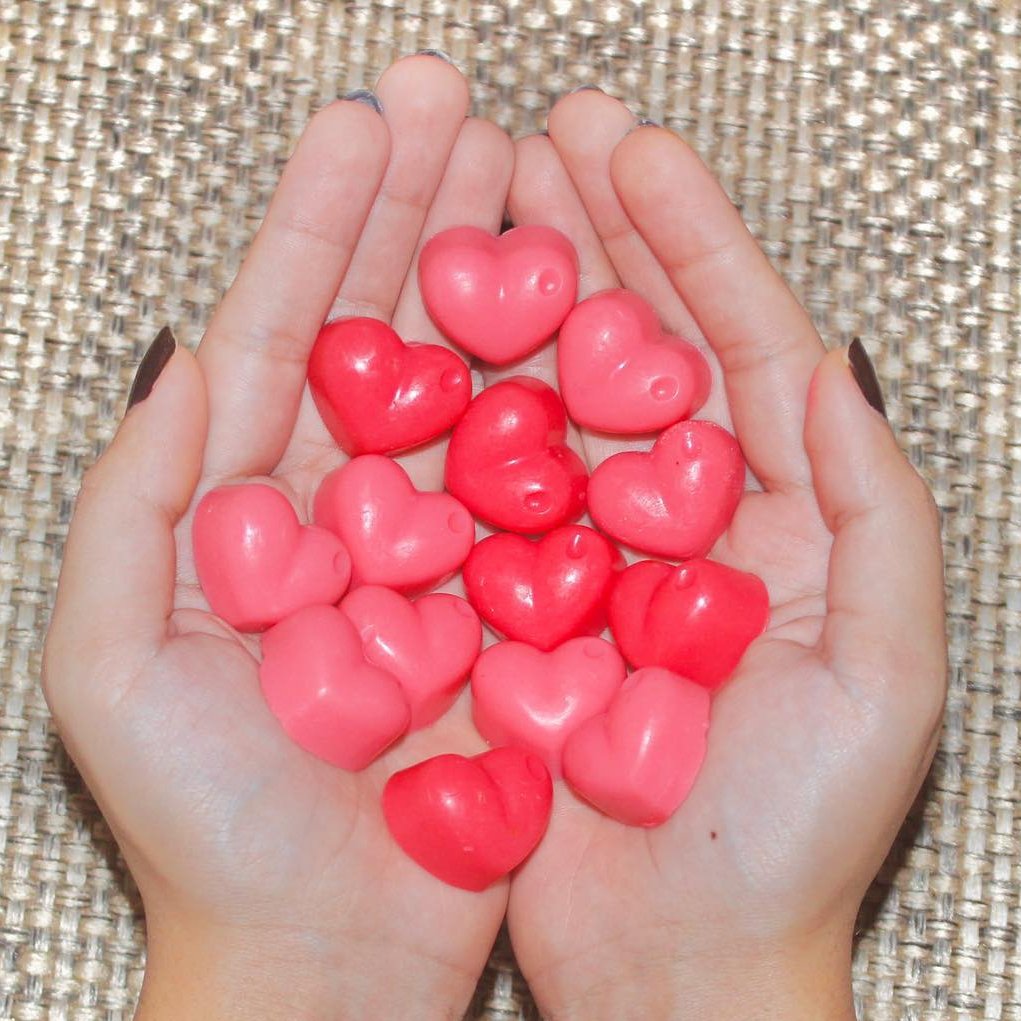 صابون قلبی  تزیینی  مینیاتوری ده عددی  معطر  هر عدد 6گرم مناسب گیفت 