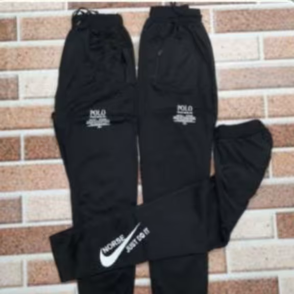 شلوار اسلش کشی زیبدار 
جنس زهره
سه سایزه l.xl.xxl.
قیمت 95هزار