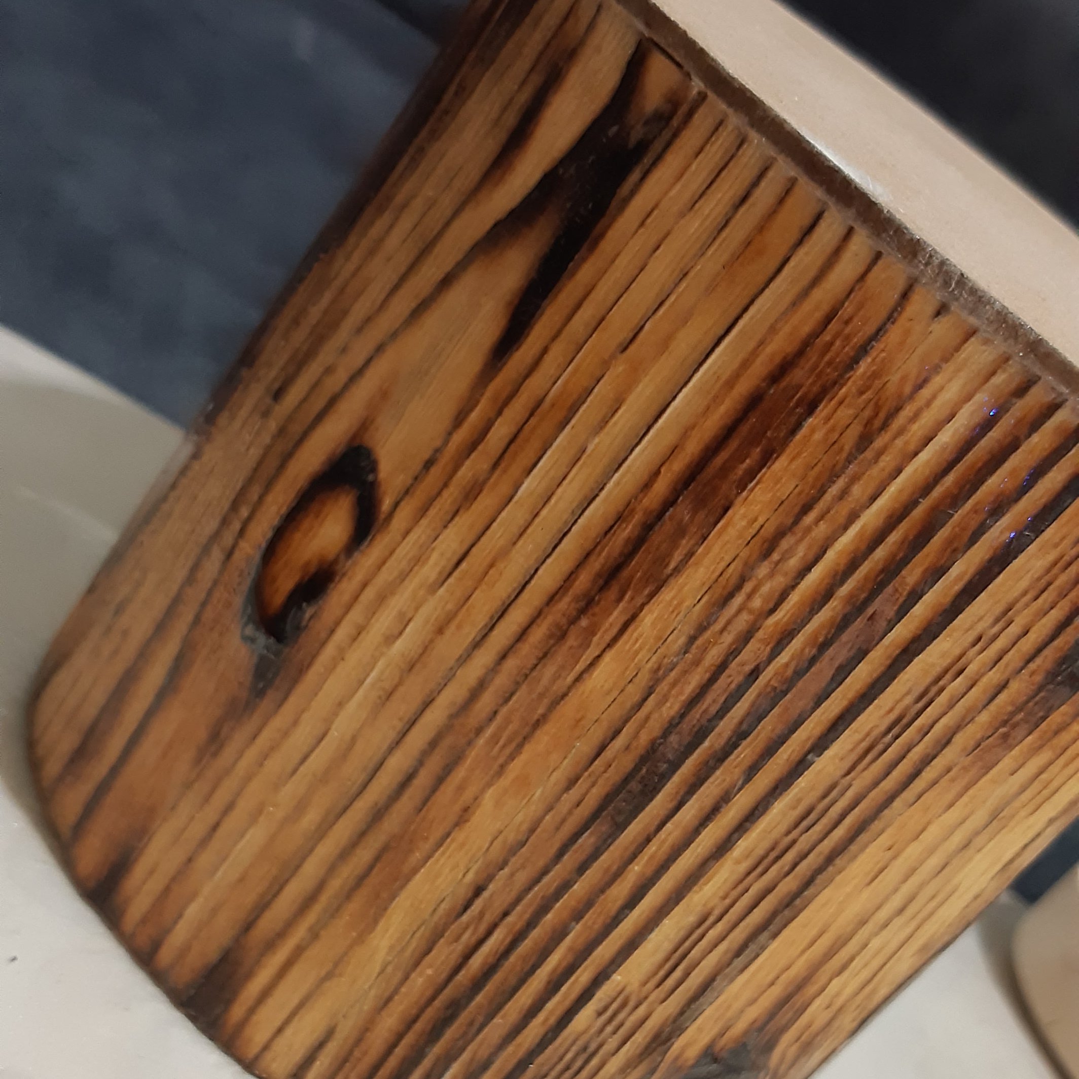 نظم دهنده میز ،سوخت روی چوب