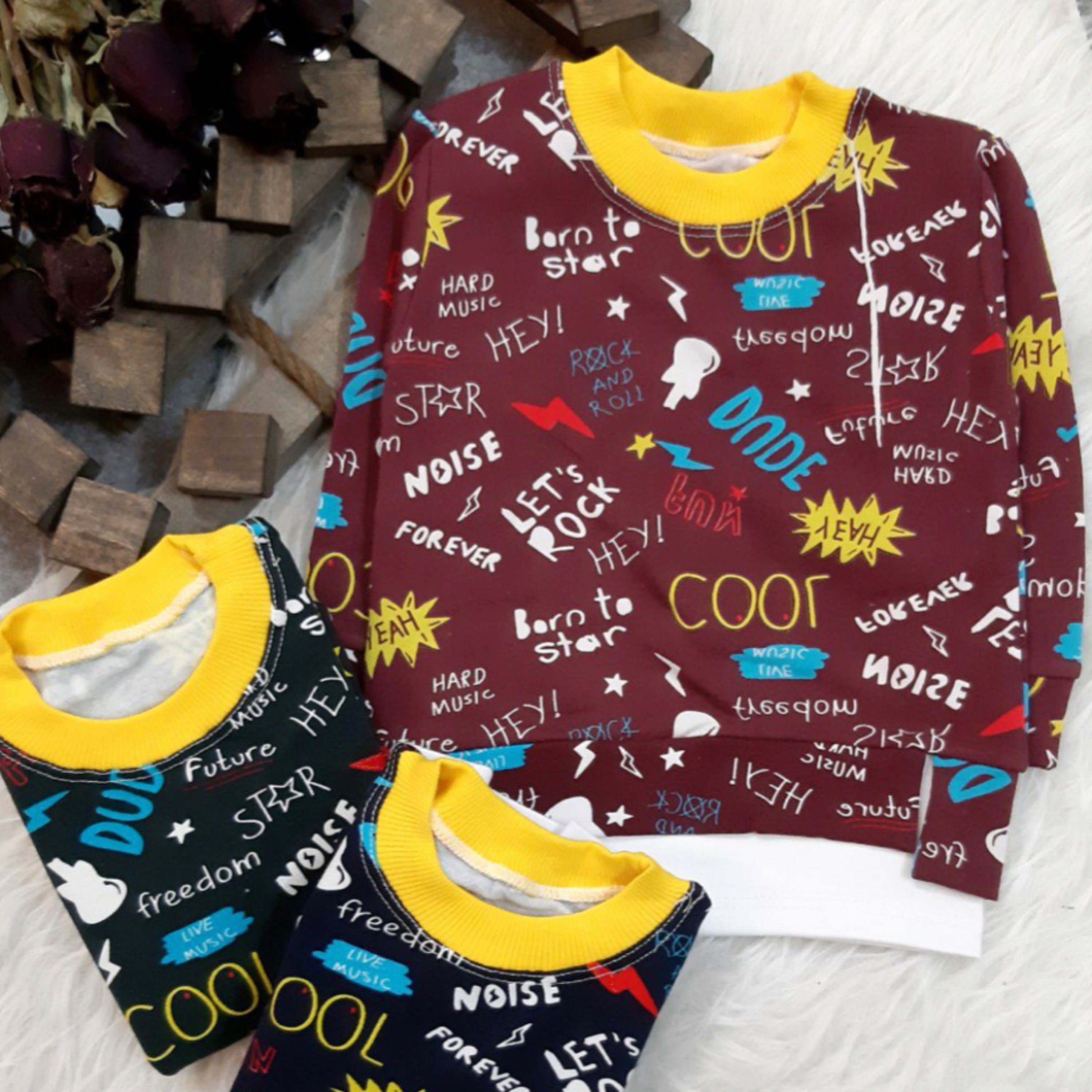 بلوز تک در دو رنگ سایز دقیق در قسمت توضیحات درج شده سایز 35