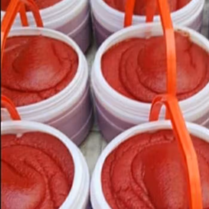 رب خانگی درجه یک خوش رنگ بدون افزودنی در دبه (یک کیلویی) 