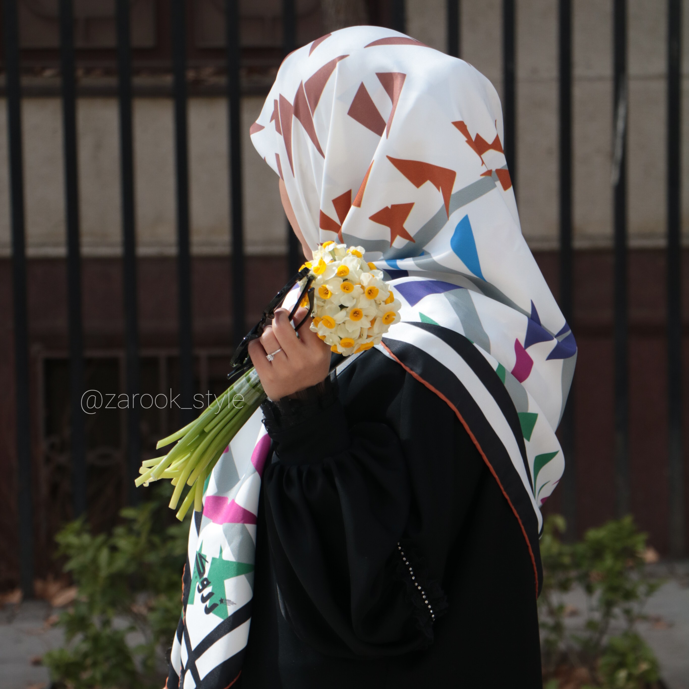 روسری ابریشم (طرح پازل رنگی)