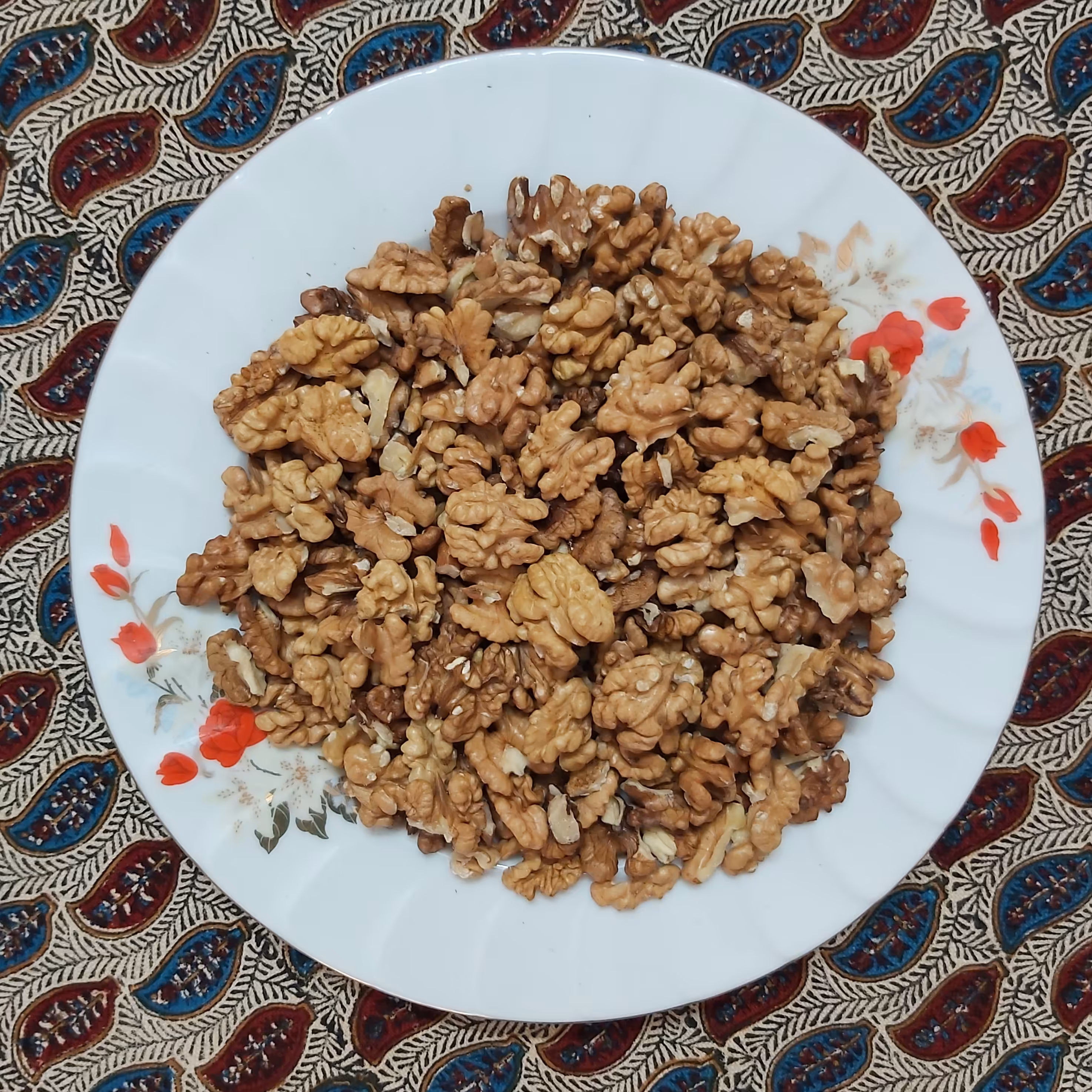 مغز گردو درجه دو نیم کیلویی