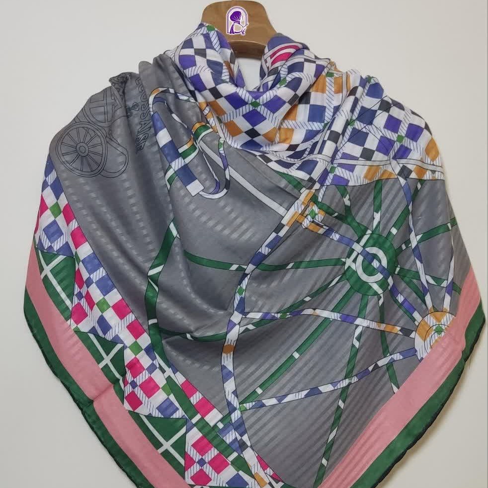 روسری طرح دار نخی