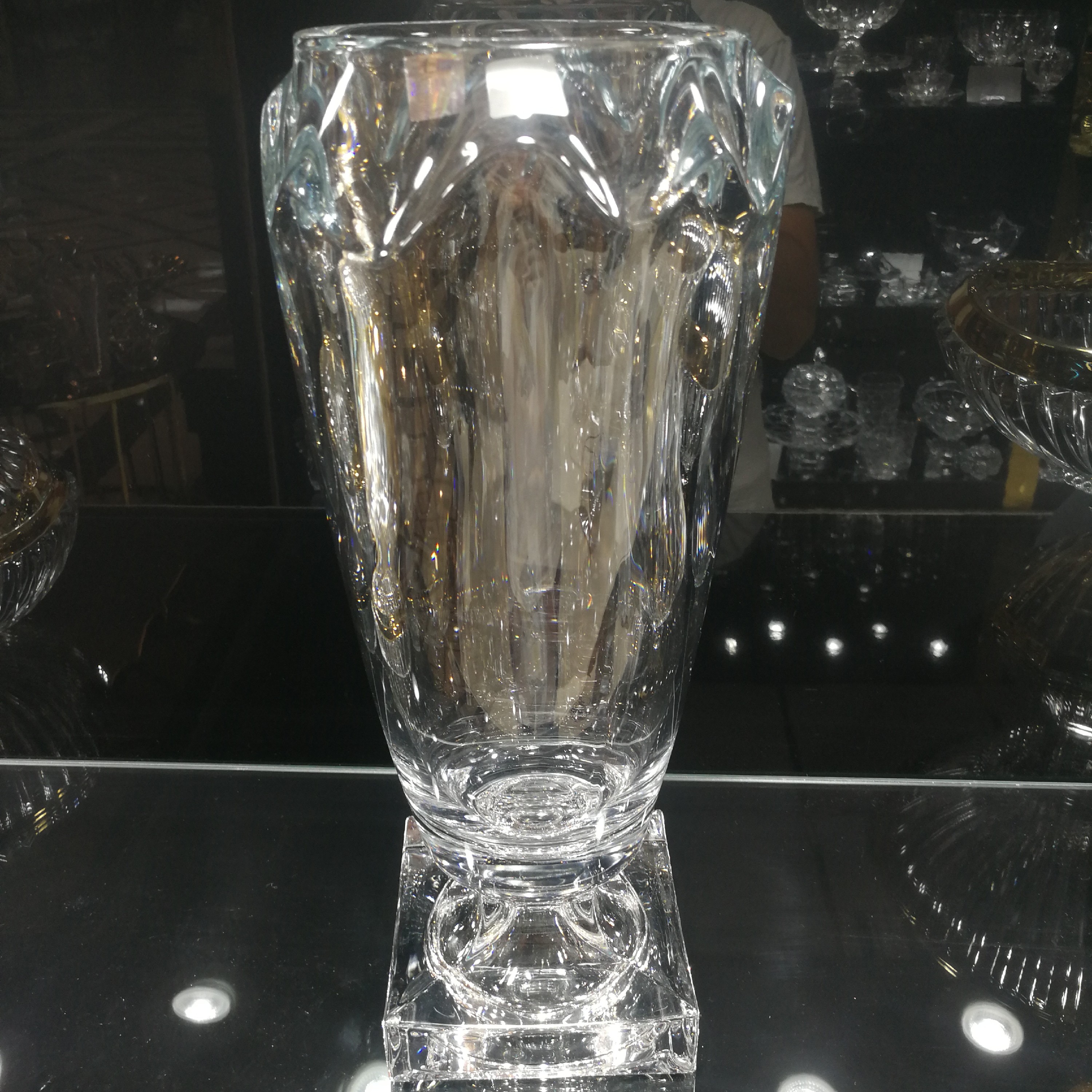 گلدان کن کن